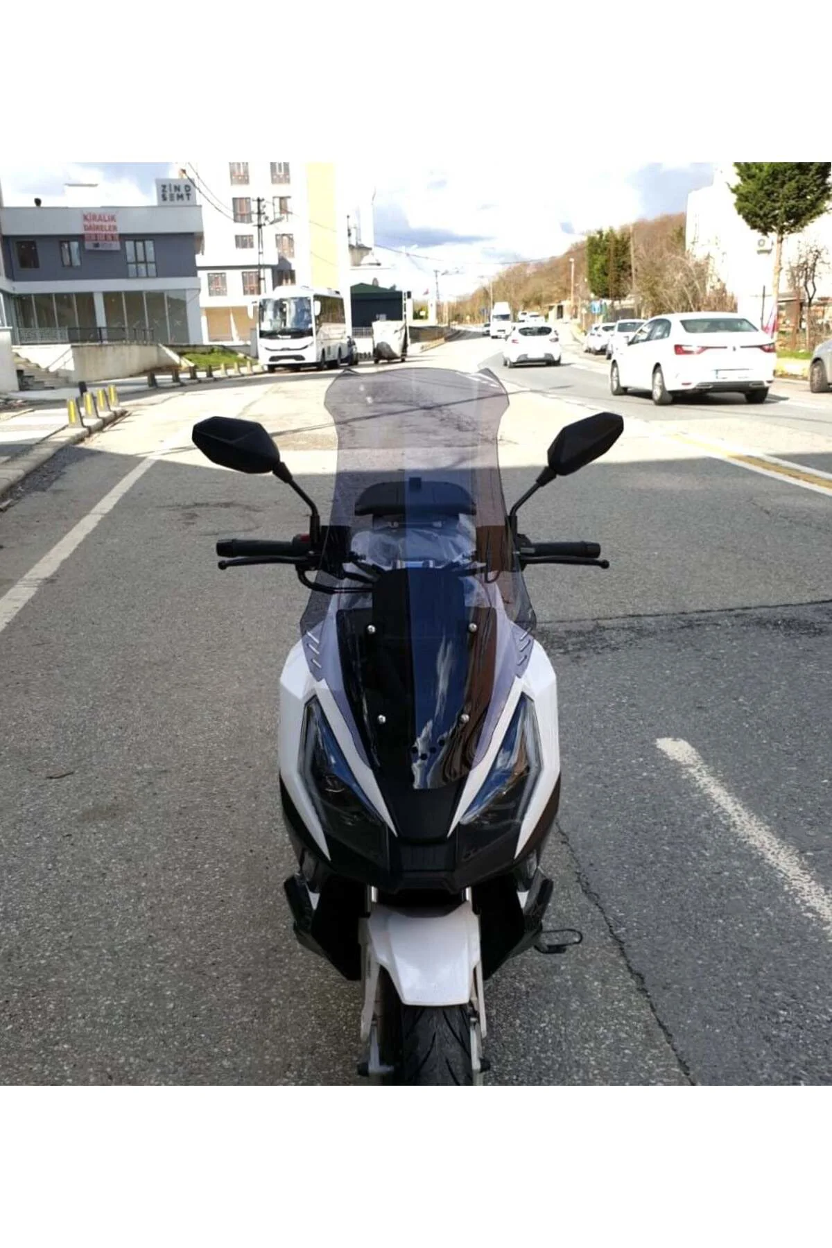 RKS Veloce Ön Cam 2023-2026 Model 65cm Siyah Renkli 4mm ORTA BOYL