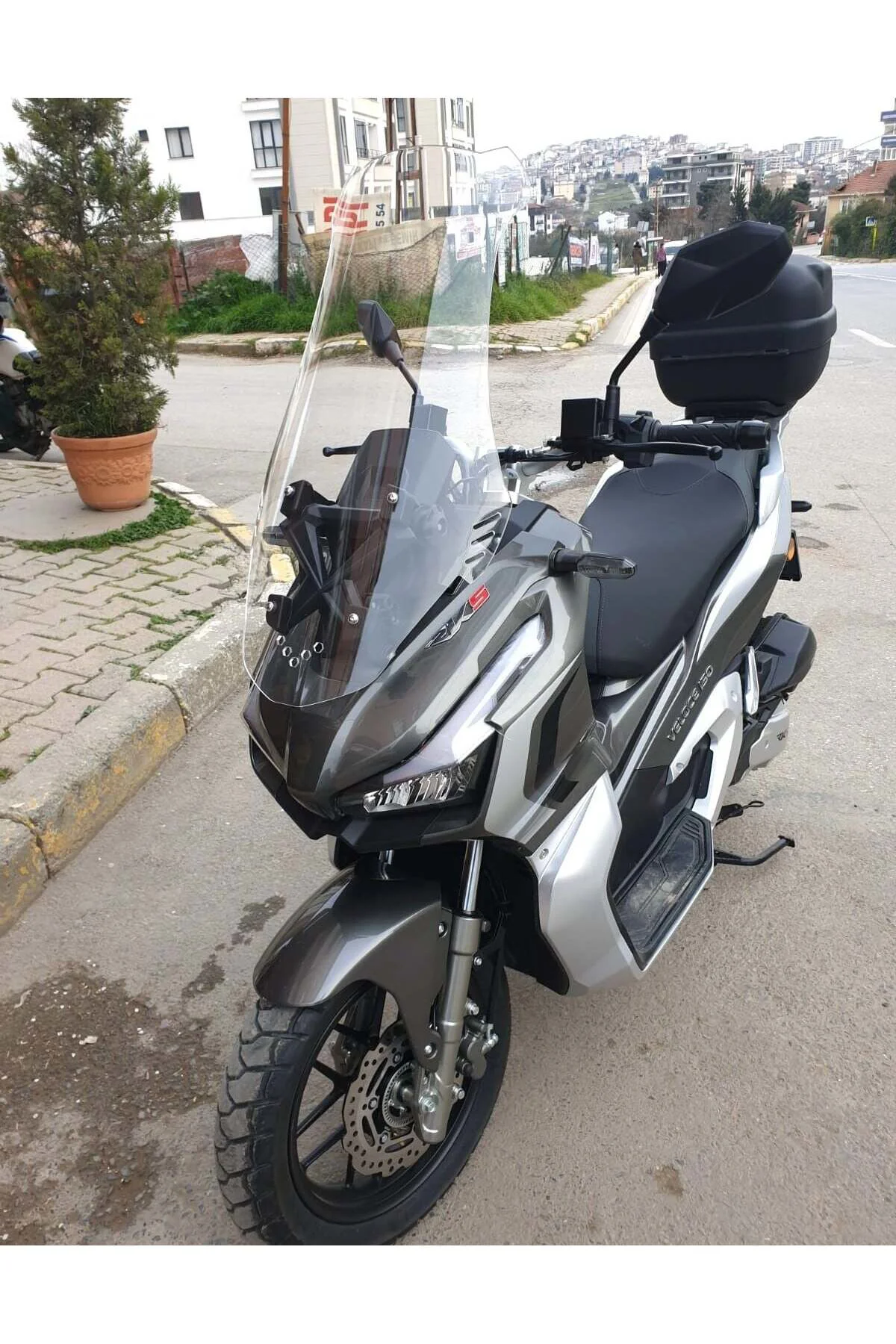 RKS Veloce Ön Cam 2023-2026 Model 78cm Füme Renkli 4mm UZUN