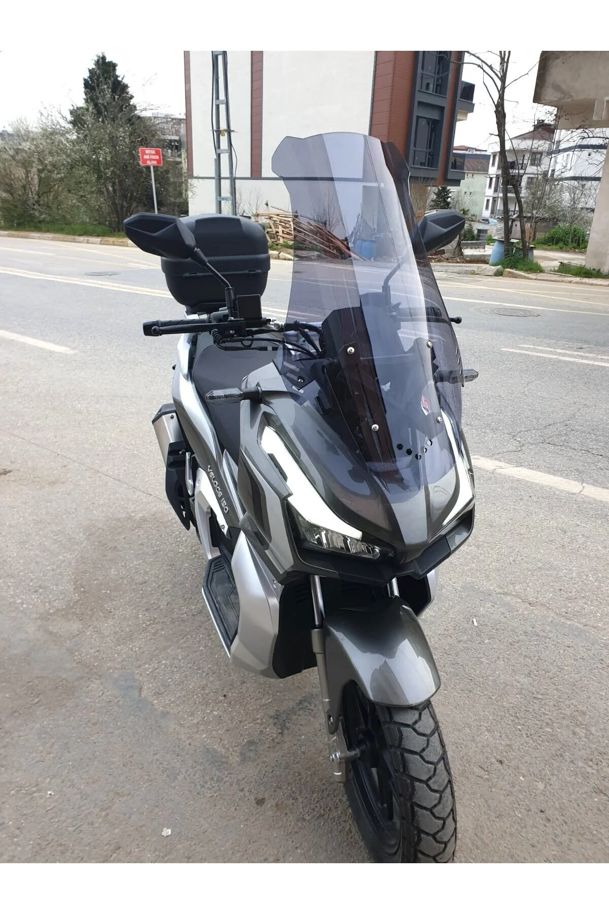 RKS Veloce Ön Cam 2023-2026 Model 75cm Siyah Renkli 4mm UZUN