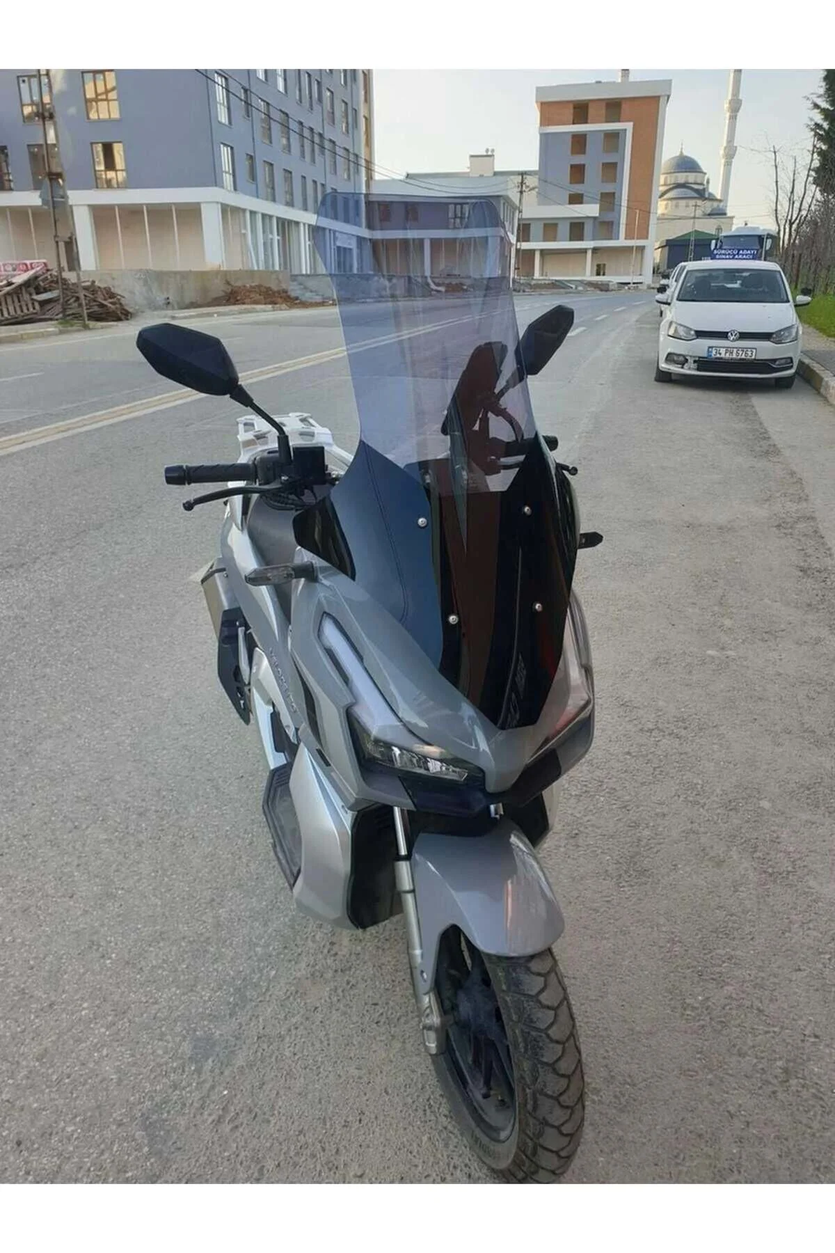 RKS Veloce Ön Cam 2023-2026 Model 43cm Füme Renkli 4mm SPORTİF