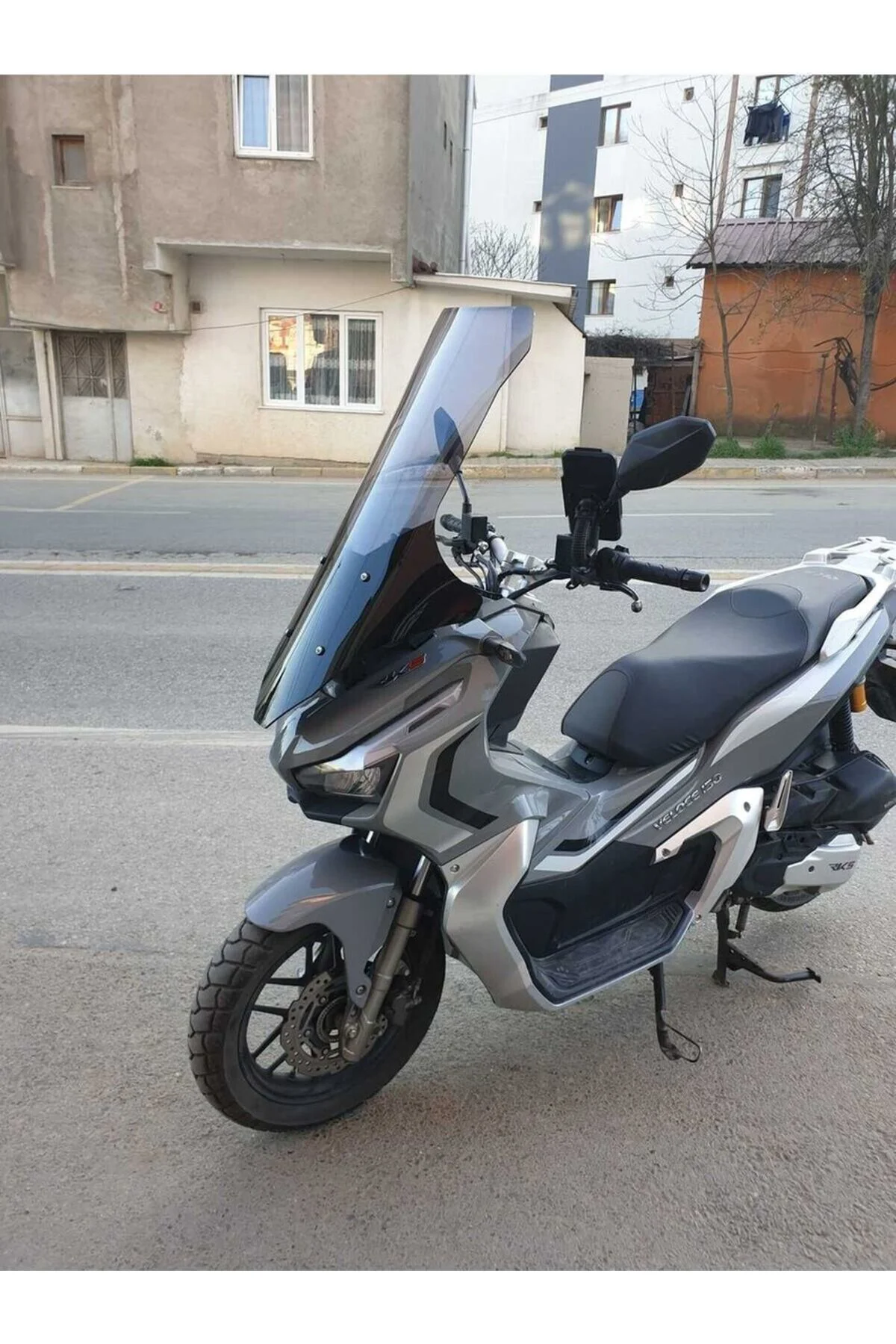 RKS Veloce Ön Cam 2023-2026 Model 43cm Füme Renkli 4mm SPORTİF