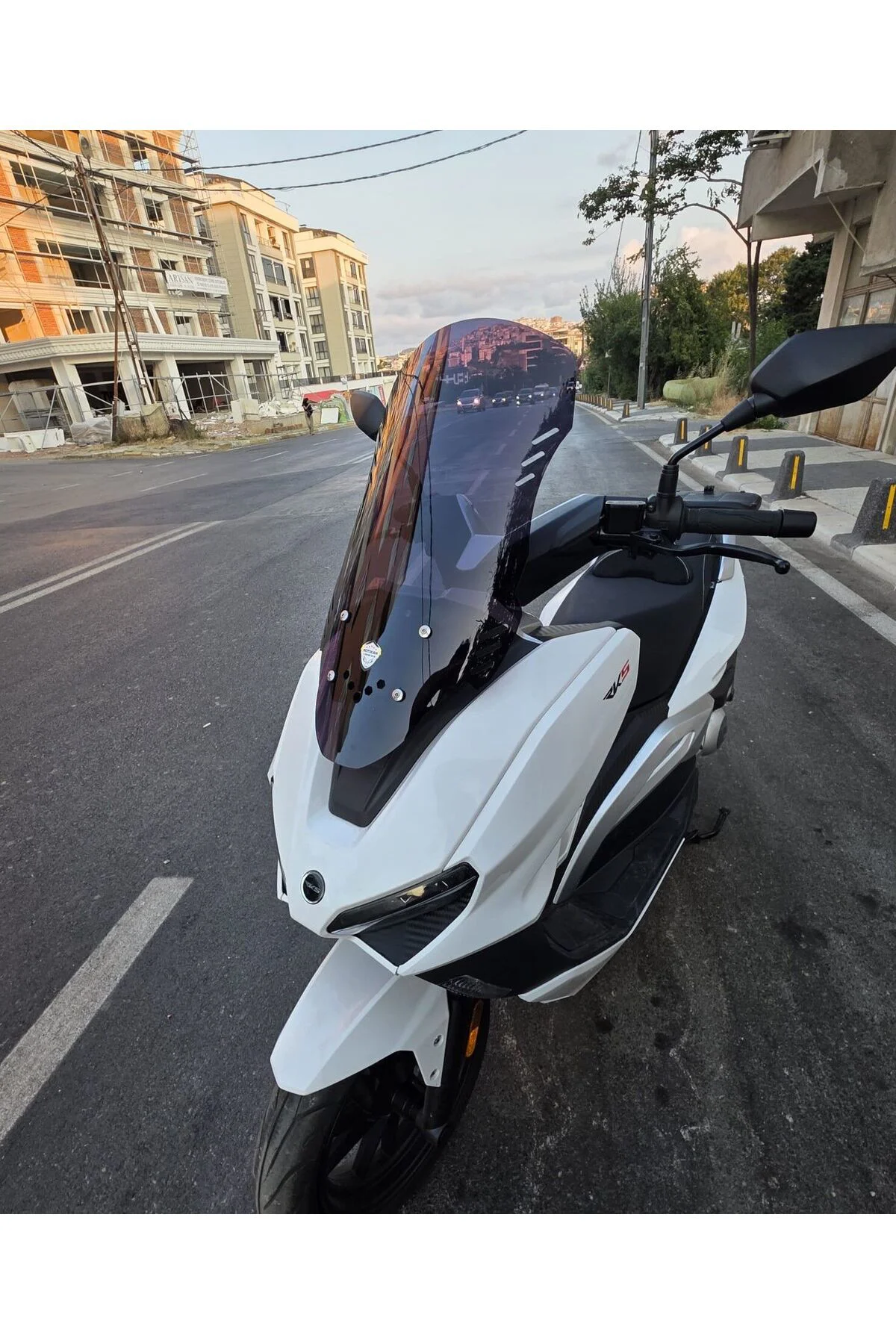 RKS Vieste 249 Ön Cam 2022-2026 Model 55cm Siyah Renkli 4mm KISA