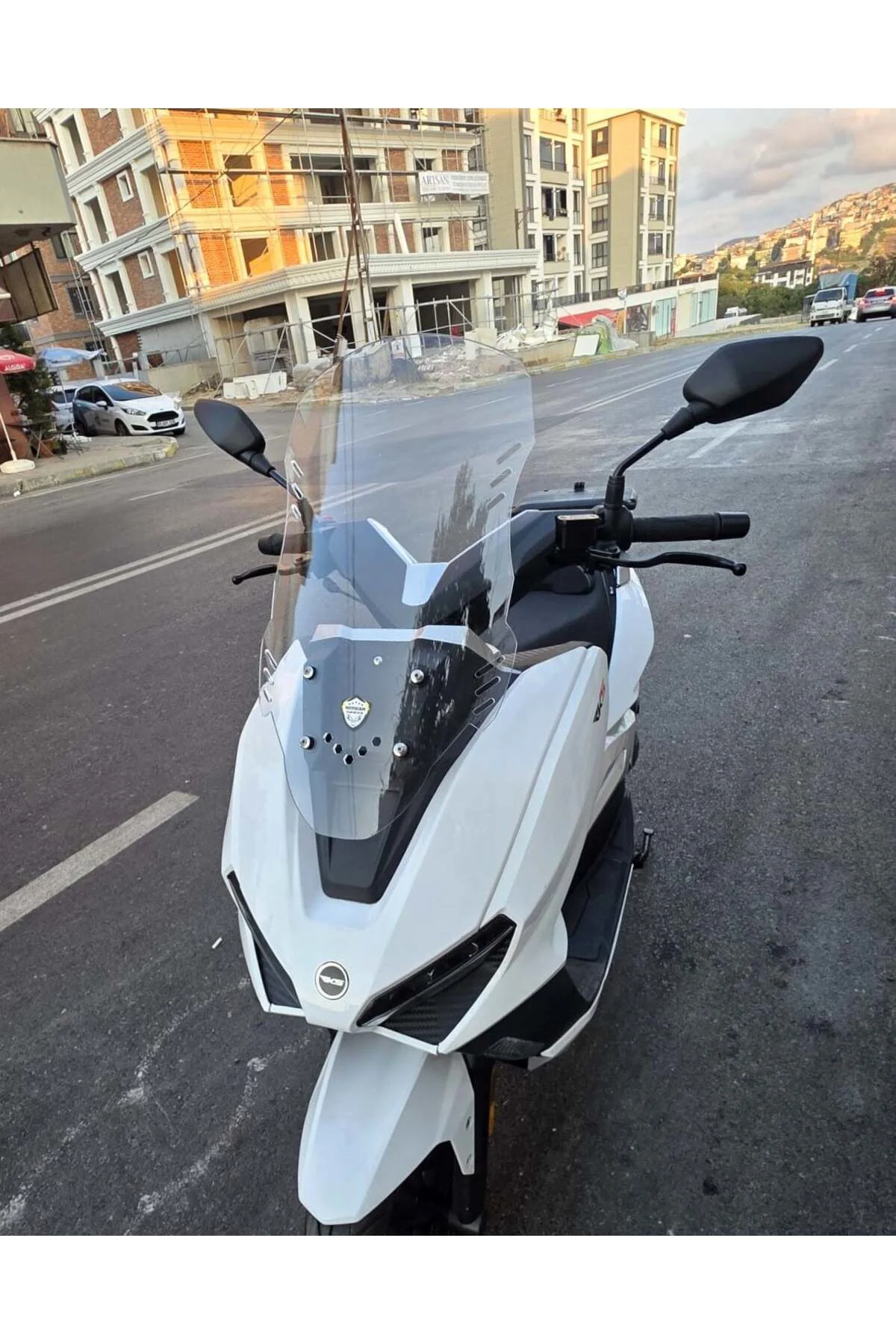 RKS Vieste 249 Ön Cam 2022-2026 Model 55cm Şeffaf Renkli 4mm KISA