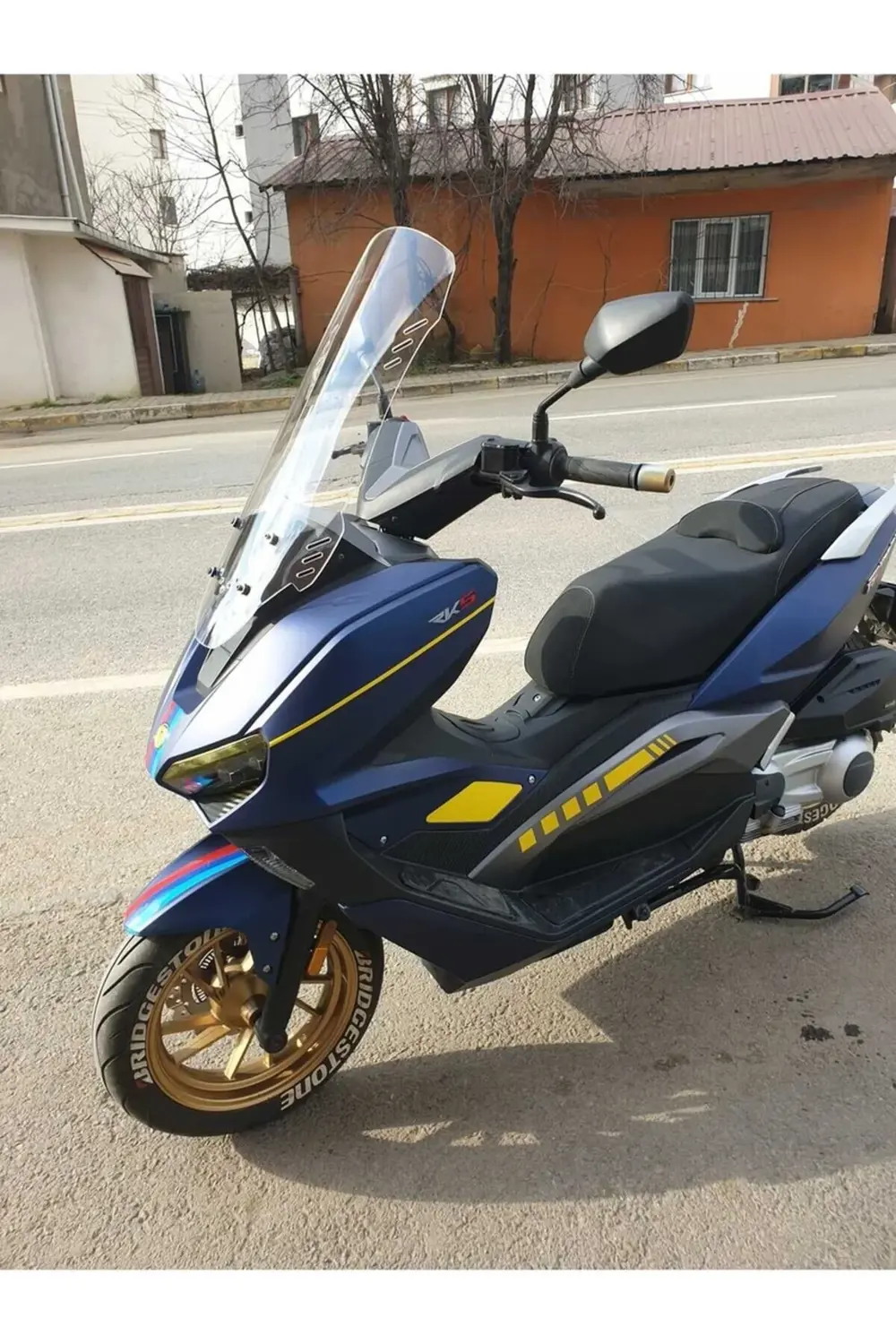 RKS Vieste 249 Ön Cam 2022-2025 Model 65cm Şeffaf Renkli 4mm ORTA