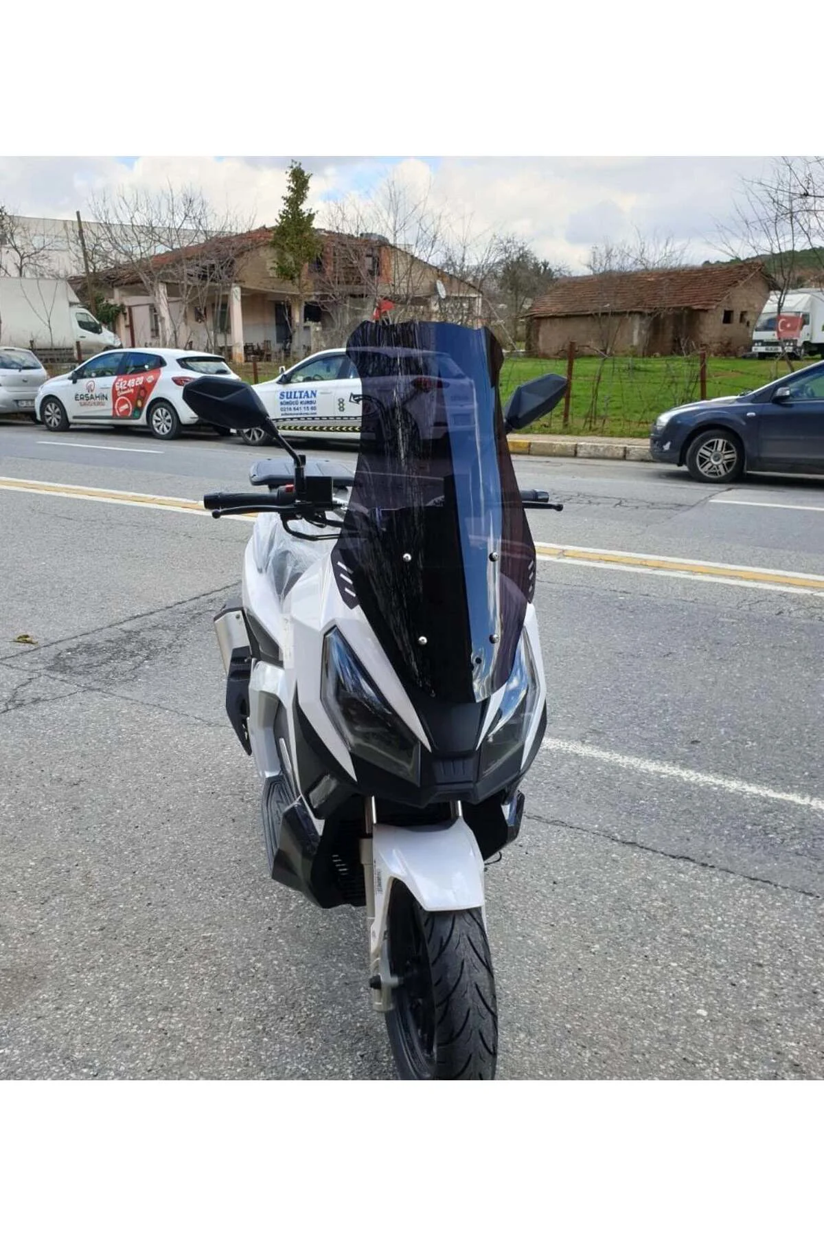 RMG Moto Gusto Dream 150 Ön Cam 2023-2026 Model 65cm Siyah Renkli 4mm ORTA BOYLU