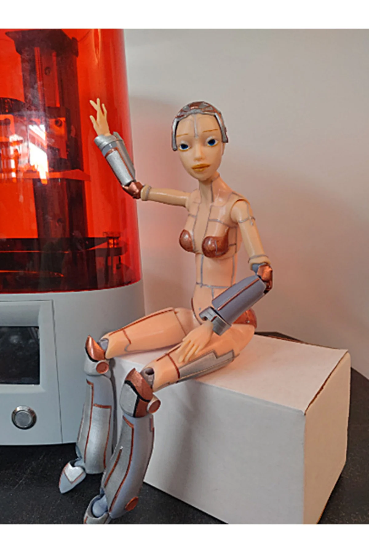 Robot Kadın Robotica Boyalı Figür 22 Cm (BÜYÜK BOY)