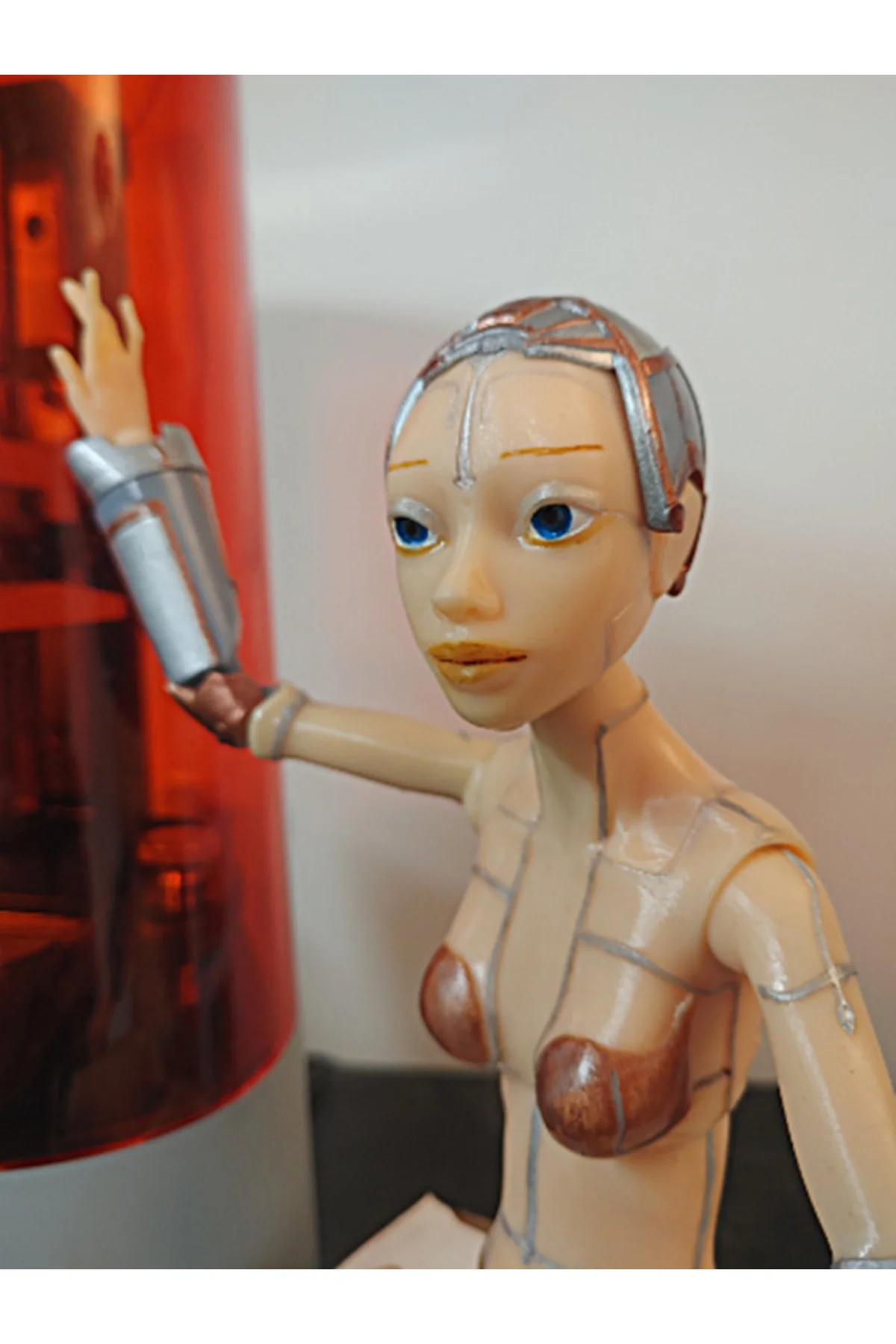 Robot Kadın Robotica Boyalı Figür 22 Cm (BÜYÜK BOY)