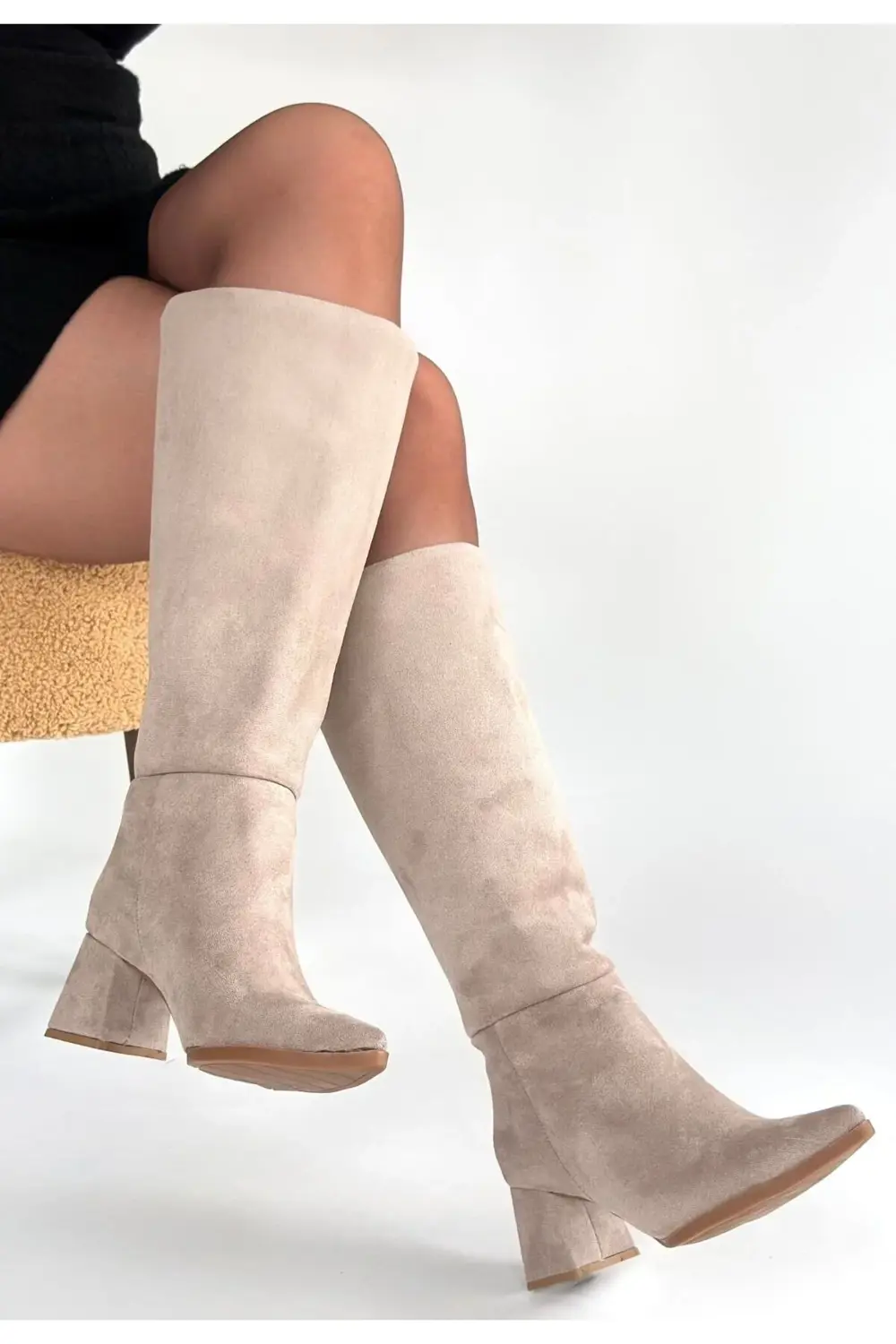 Roksa Bej Süet Topuklu Çizme