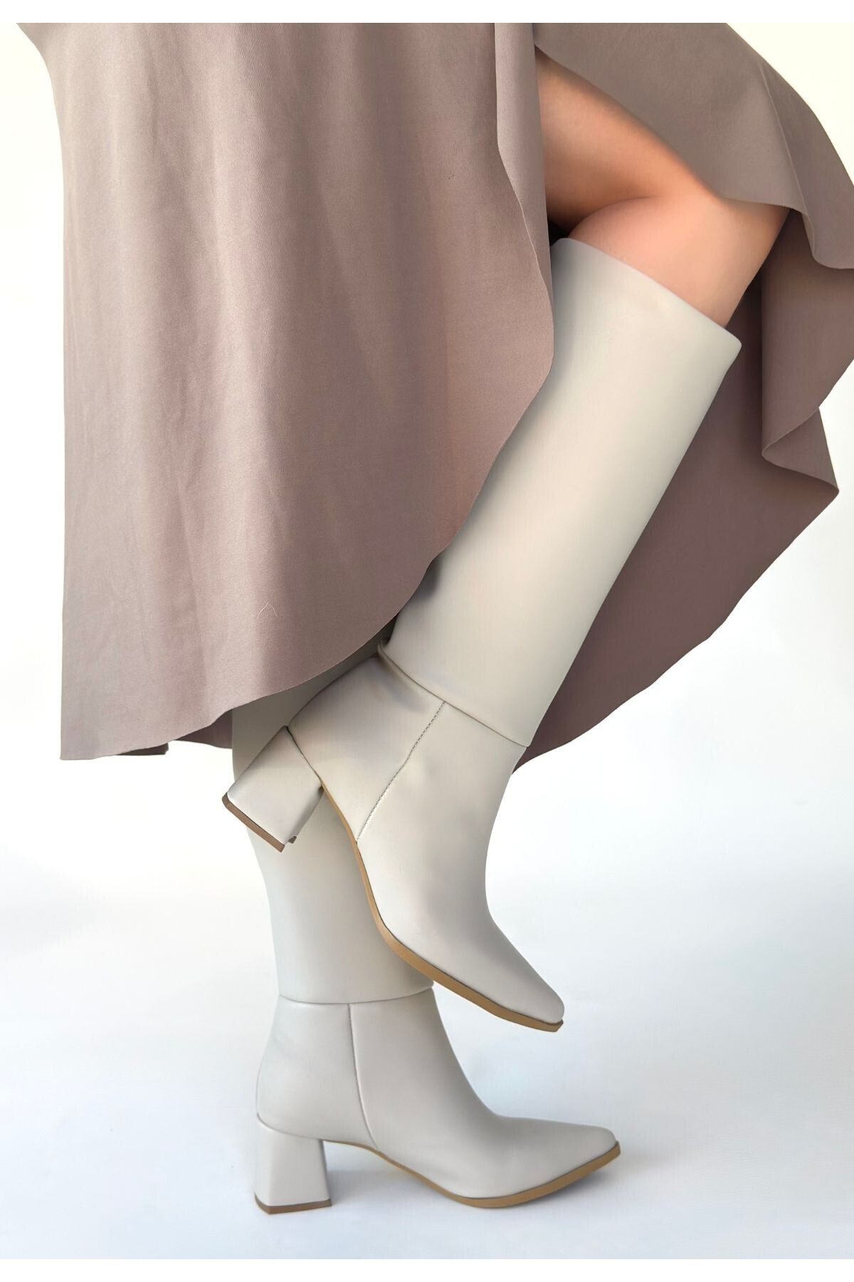 Roksa Ten Cilt Topuklu Çizme - Lisinya