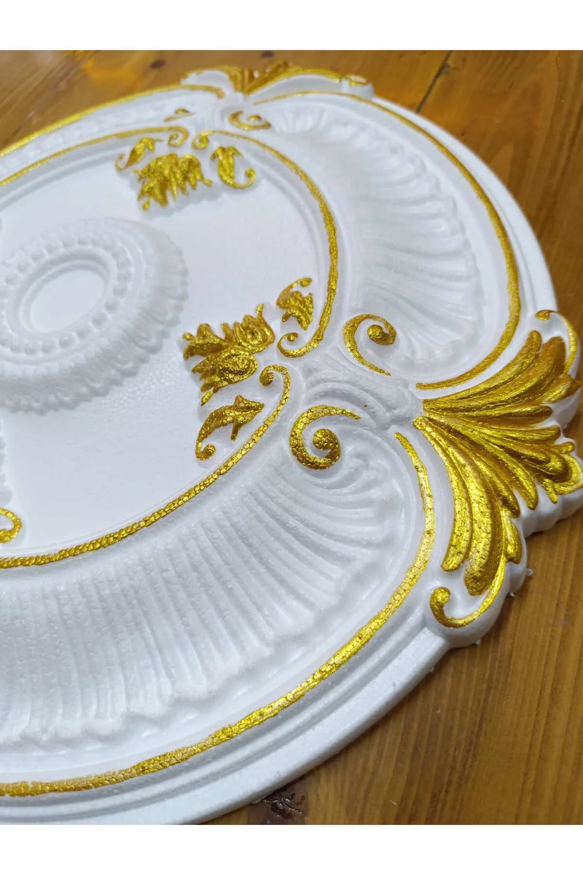 ROMA DESENLİ METALİK BOYALI TAVAN GÖBEĞİ 40 cm - ALTIN (Gold) Ren