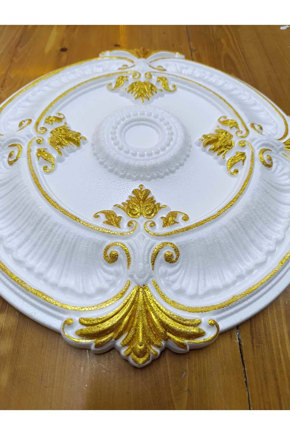 ROMA DESENLİ METALİK BOYALI TAVAN GÖBEĞİ 40 cm - ALTIN (Gold) Ren