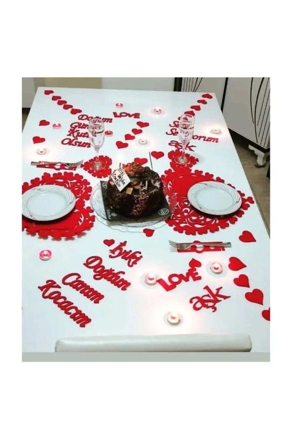 Romantik Doğum Günü Masa Süslemesi Kırmızı Keçe Seti 2 Kişilik Ke