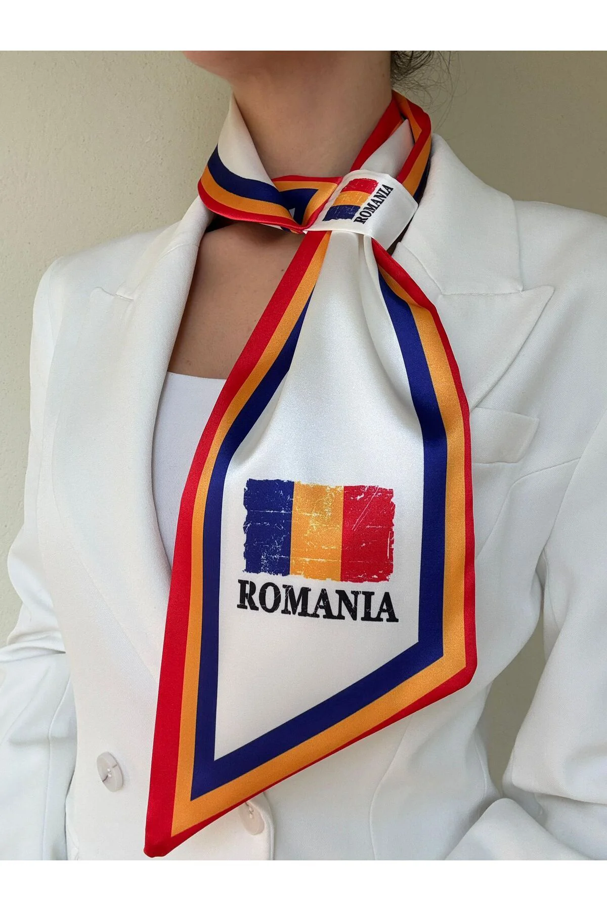 Romanya Bayraklı Kravat Eşarp Romanya Bayraklı Kravat Eşarp