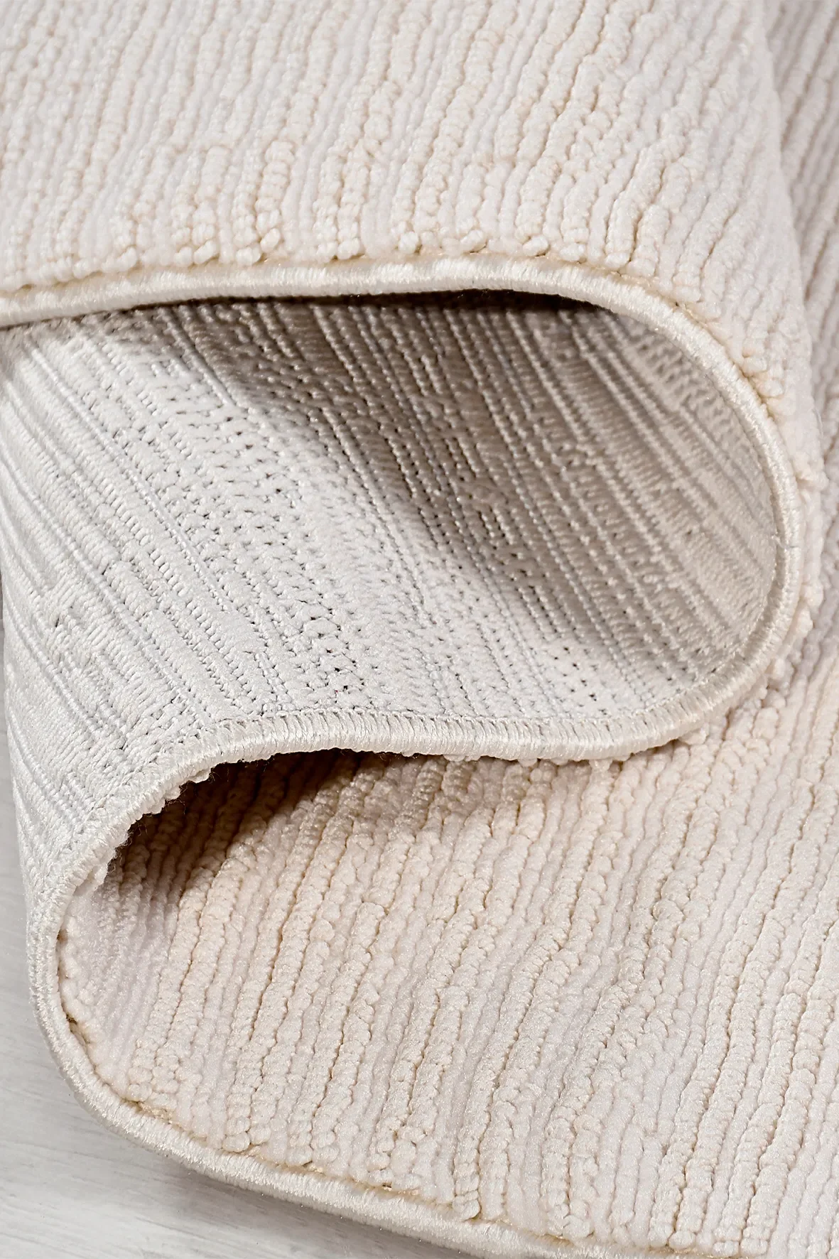 ROSA Model Oturma Odası Halısı – 182.000 İlmek Sıklığı, 9 mm Hav Yüksekliği, Polyester & Pamuk Atkı Fiyatı, Yorumları ve Özellikleri