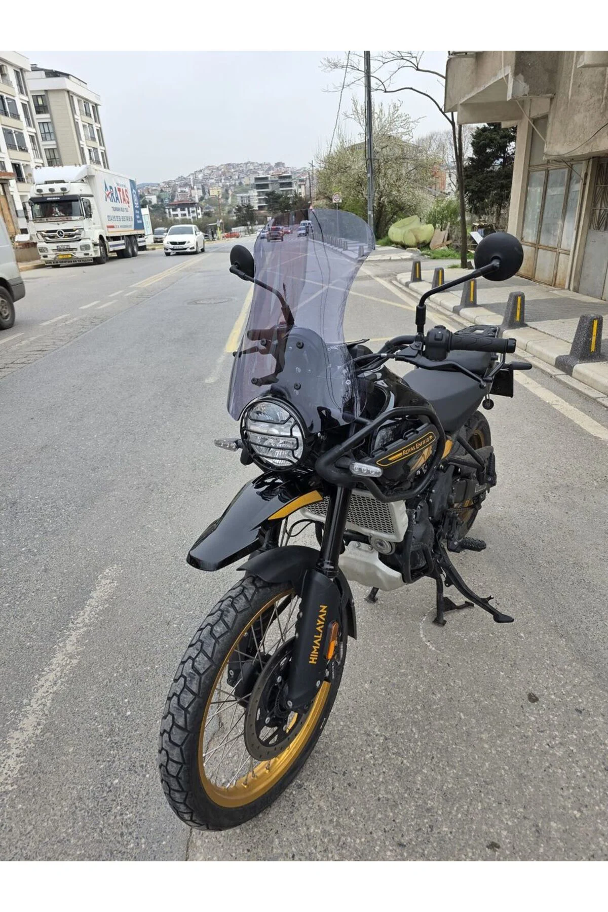 Royal Enfield Himalayan 450 Ön Cam 2023-2026 Model 49cm Füme Renk