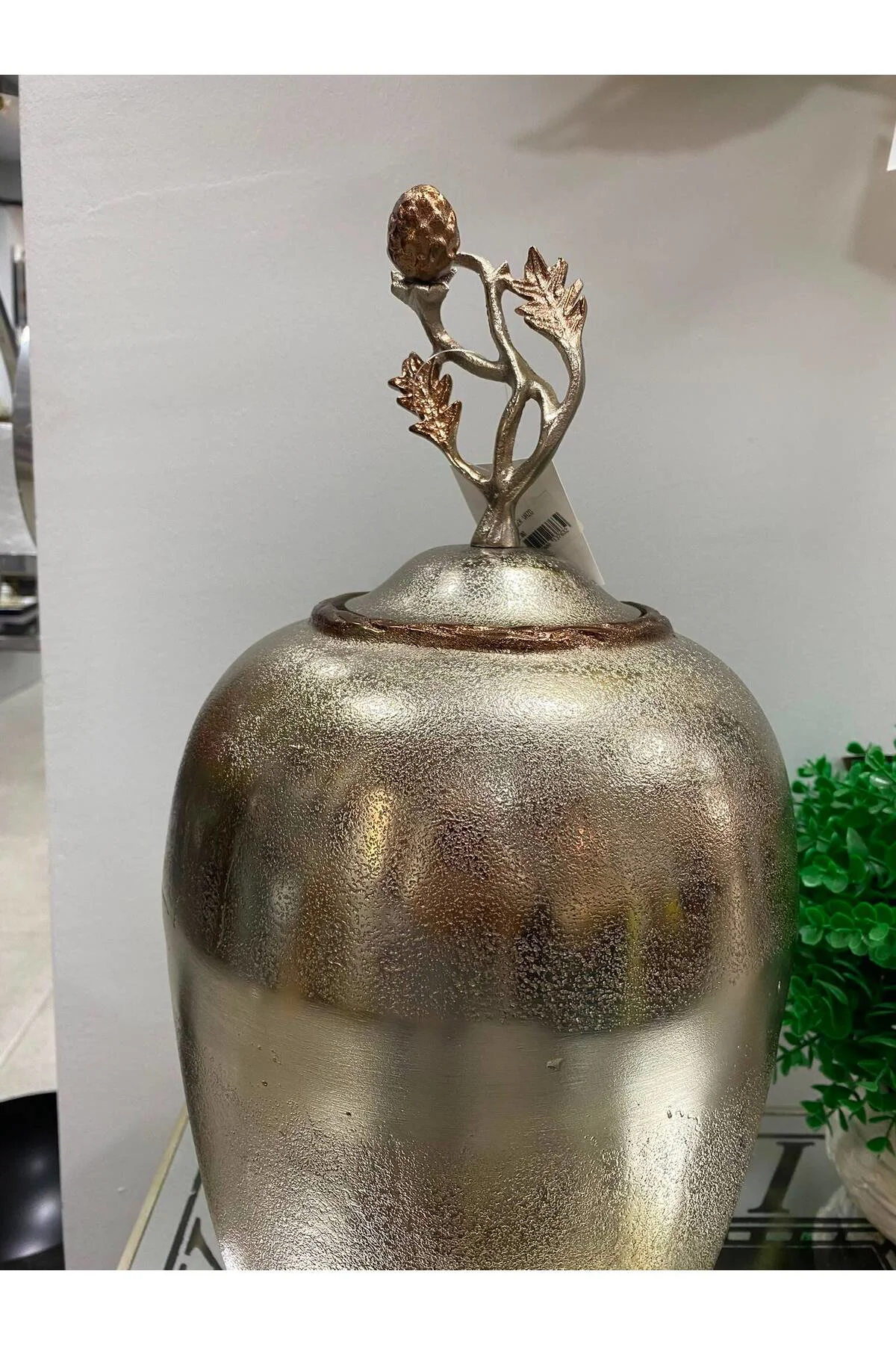 Royal Metal Döküm Kapaklı Küp Vazo 22x40cm Royal Metal Döküm Kapaklı Küp Vazo 22x40cm