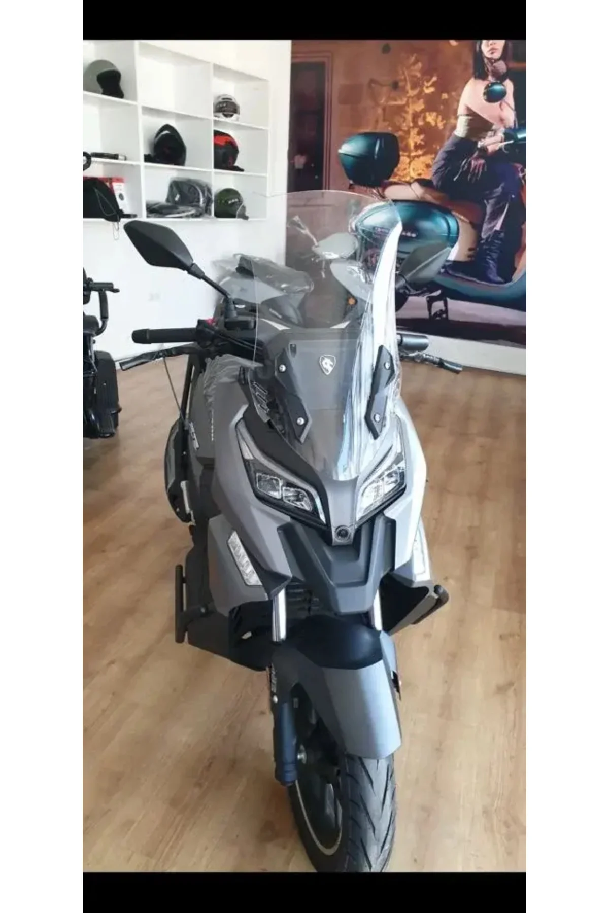 RT2 Ragner Ön Cam 2023-2026 Model 56cm Şeffaf Renkli 4mm UZUN