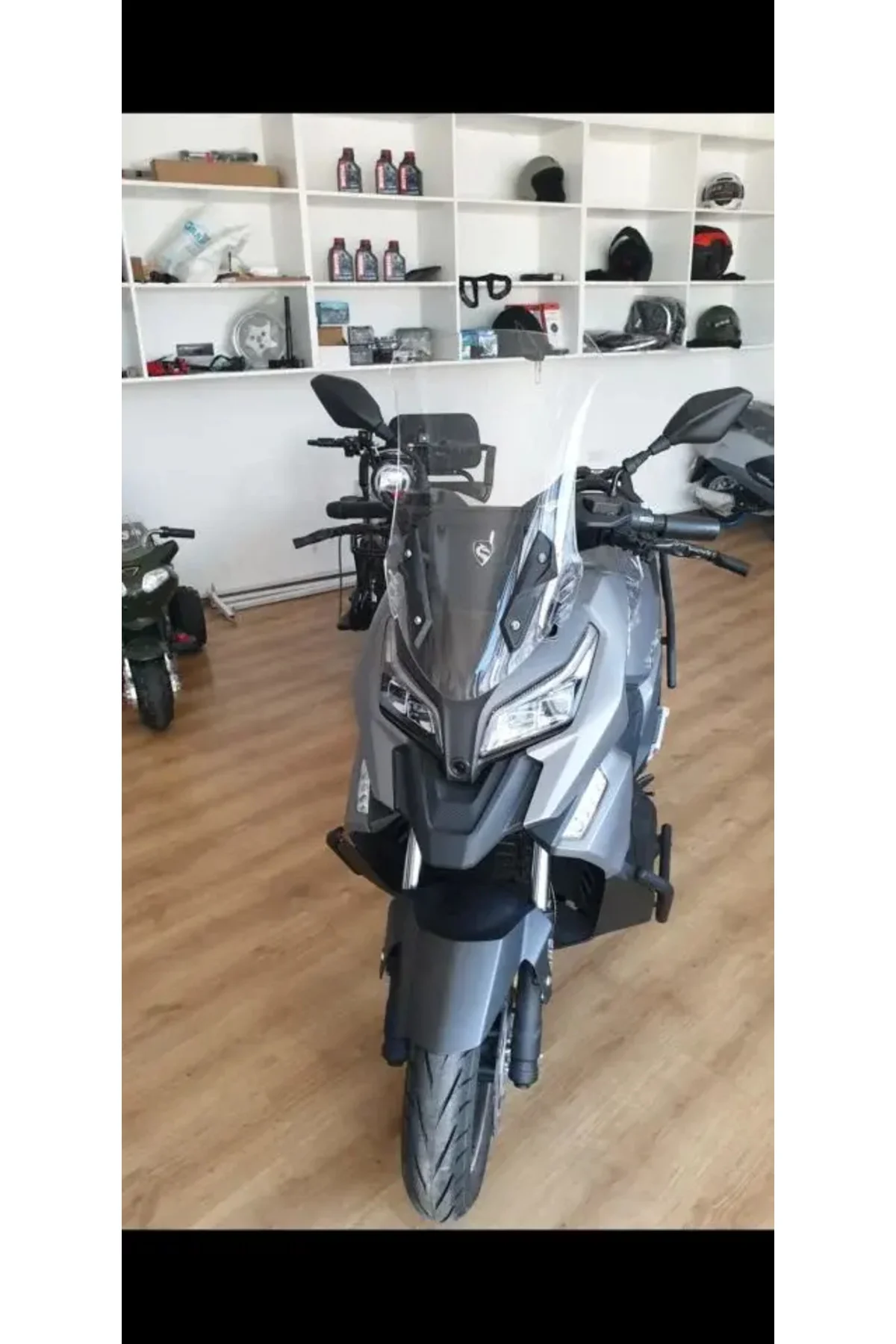RT2 Ragner Ön Cam 2023-2026 Model 56cm Şeffaf Renkli 4mm UZUN