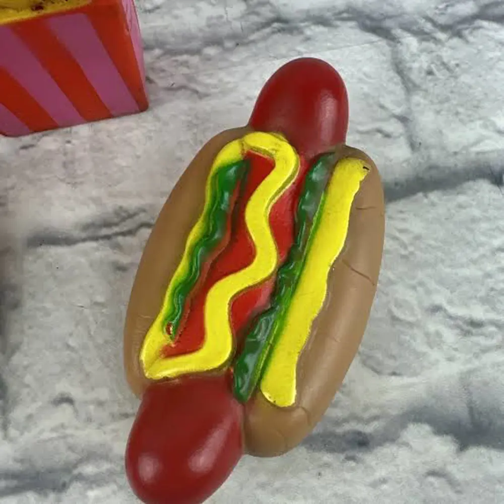 Runaway Sesli Köpek Oyuncağı - Dayanıklı Hot Dog Vinil Runaway Sesli Köpek Oyuncağı - Dayanıklı Hot Dog Vinil