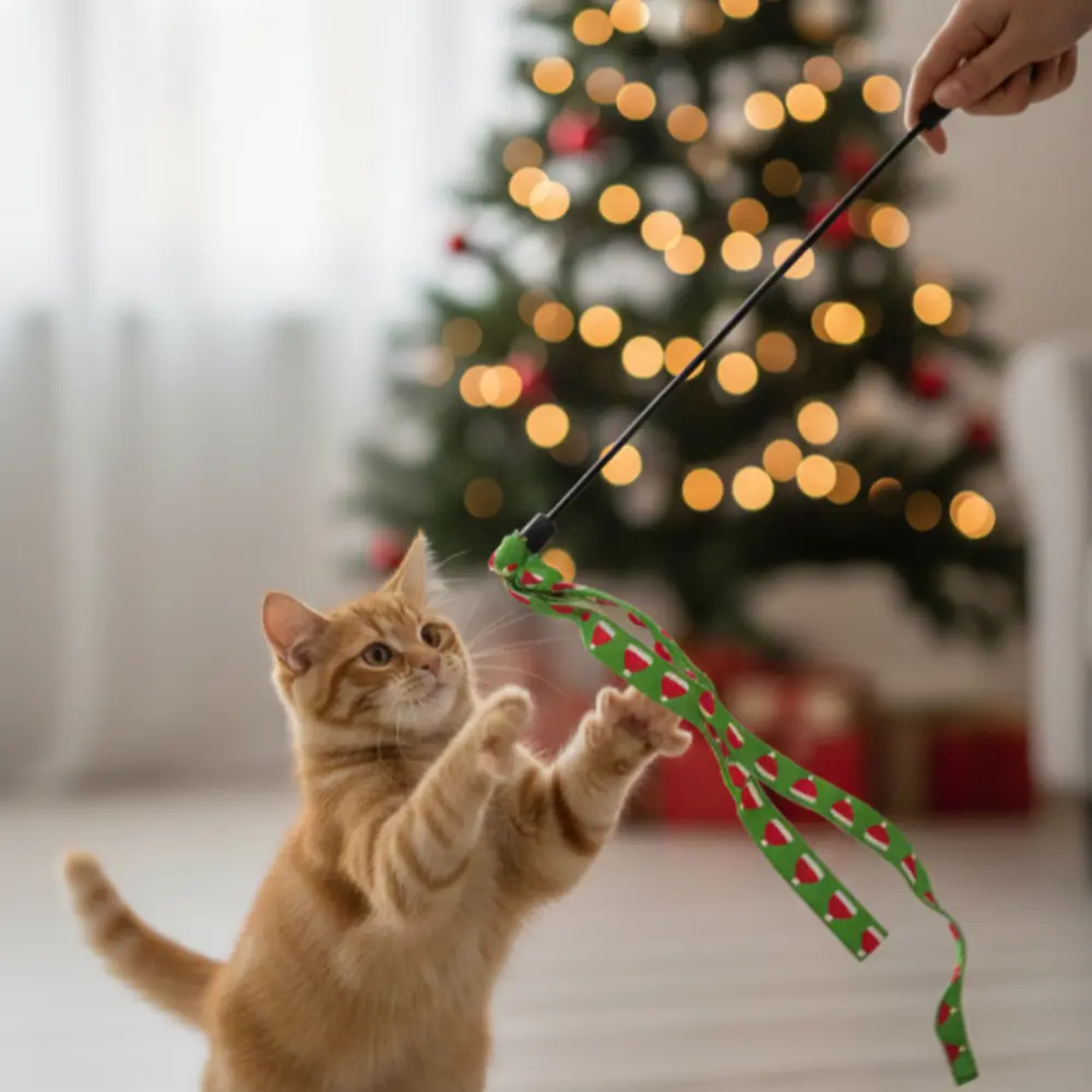 Runaway Yılbaşı Temalı Kedi Oyun Oltası Renkli Şeritli