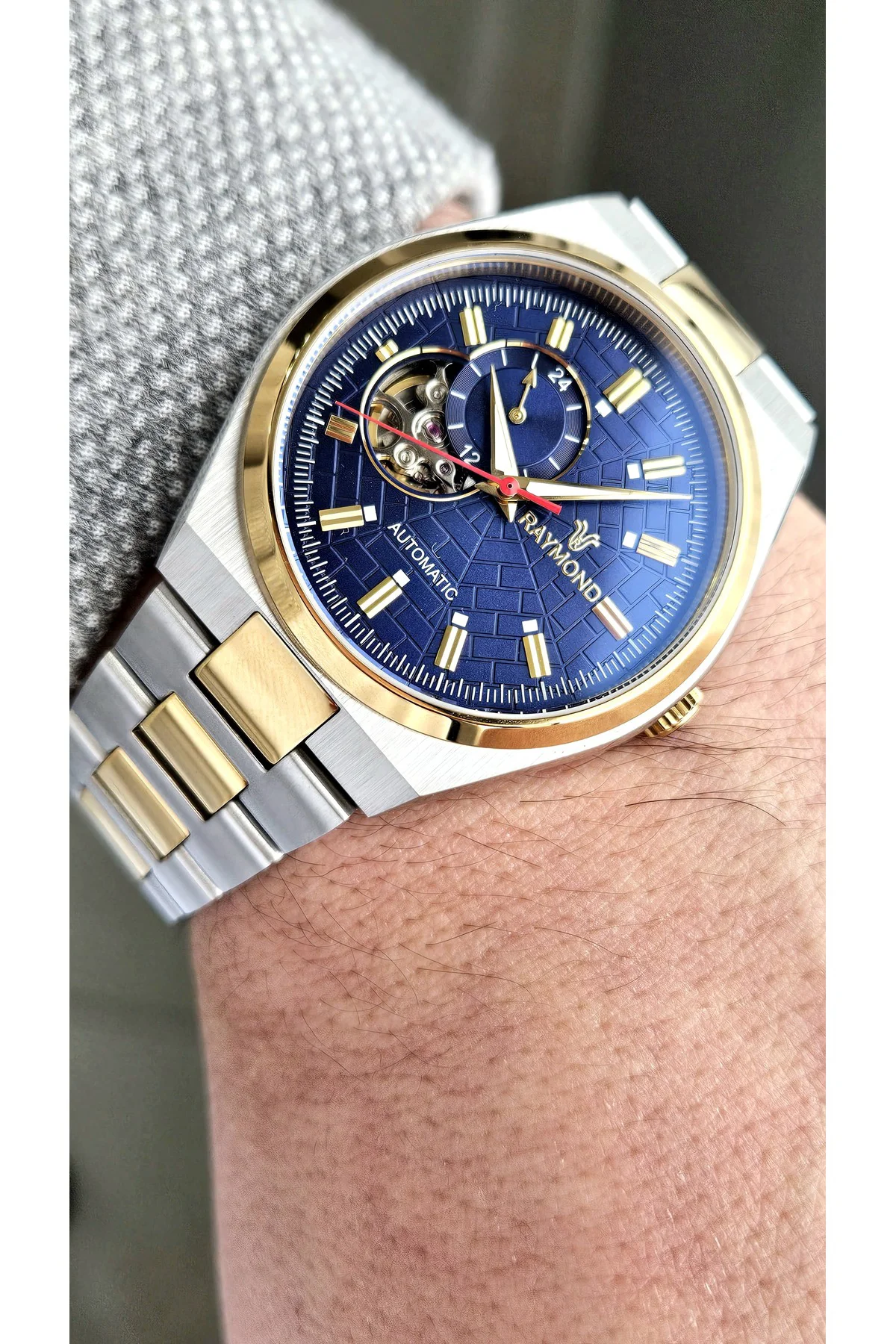 RYM-250424 RAYMOND OTOMATİK ERKEK KOL SAATİ- 2 YIL GARANTİ - PASLANMAZ ÇELİK RYM-250424 RAYMOND OTOMATİK ERKEK KOL SAATİ- 2 YIL GARANTİ - PASLANMAZ ÇELİK