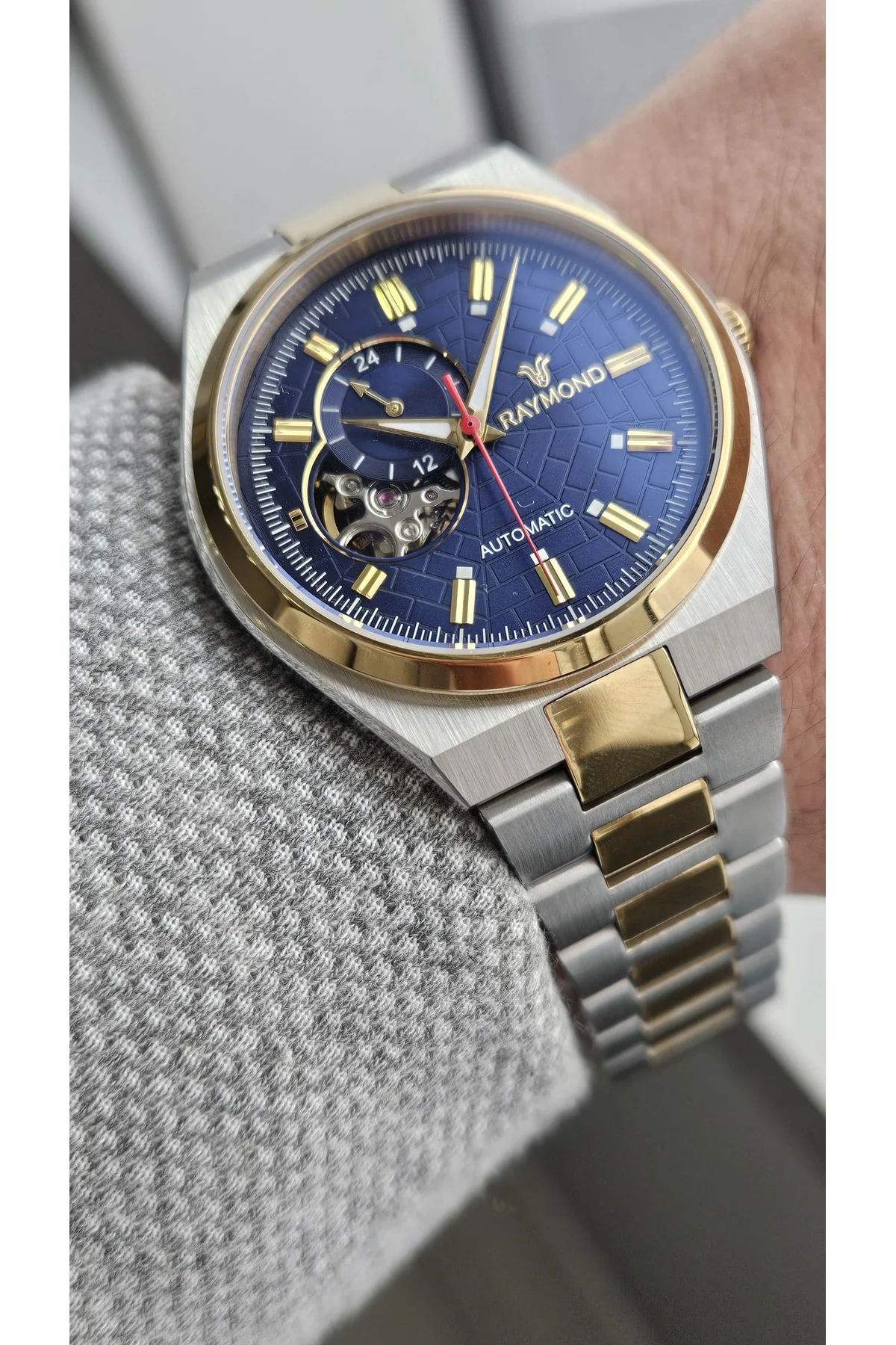 RYM-250424 RAYMOND OTOMATİK ERKEK KOL SAATİ- 2 YIL GARANTİ - PASLANMAZ ÇELİK RYM-250424 RAYMOND OTOMATİK ERKEK KOL SAATİ- 2 YIL GARANTİ - PASLANMAZ ÇELİK