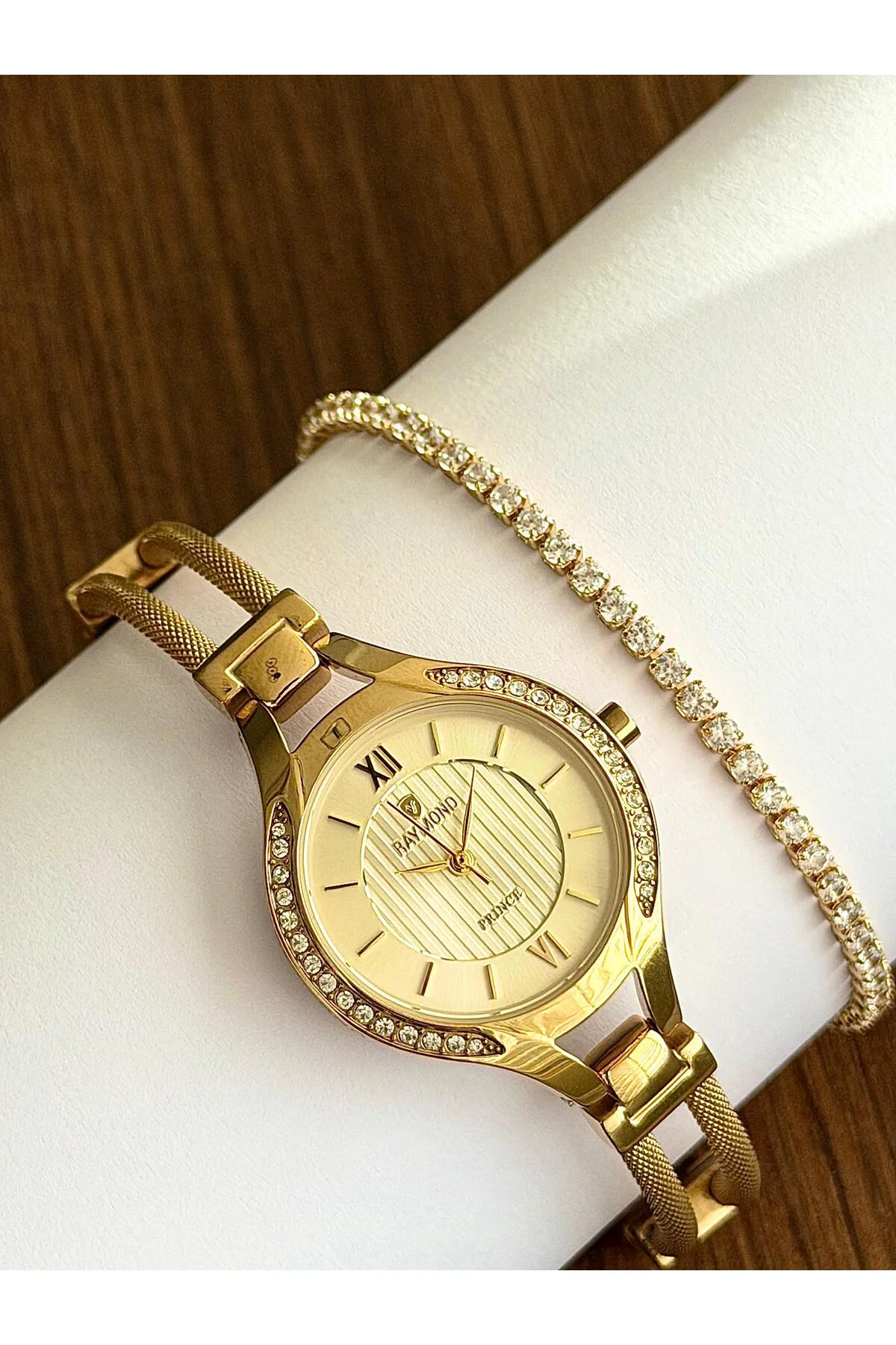 RYM-5034 QUARTZ KADIN KOL SAATİ - SU GEÇİRMEZ - ÇELİK KASA VE KORDON - 2 YIL GARANTİ GOLD RYM-5034 QUARTZ KADIN KOL SAATİ - SU GEÇİRMEZ - ÇELİK KASA VE KORDON - 2 YIL GARANTİ GOLD