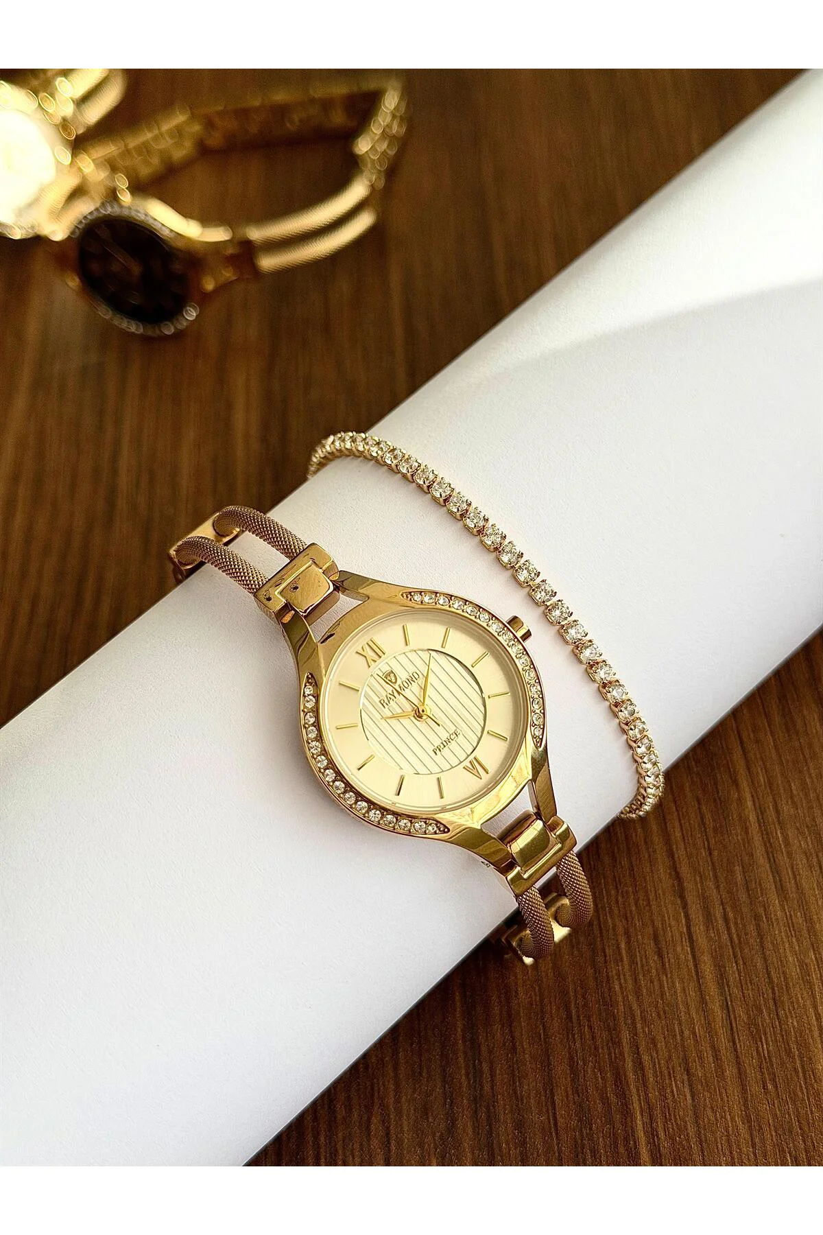RYM-5034 QUARTZ KADIN KOL SAATİ - SU GEÇİRMEZ - ÇELİK KASA VE KORDON - 2 YIL GARANTİ GOLD RYM-5034 QUARTZ KADIN KOL SAATİ - SU GEÇİRMEZ - ÇELİK KASA VE KORDON - 2 YIL GARANTİ GOLD