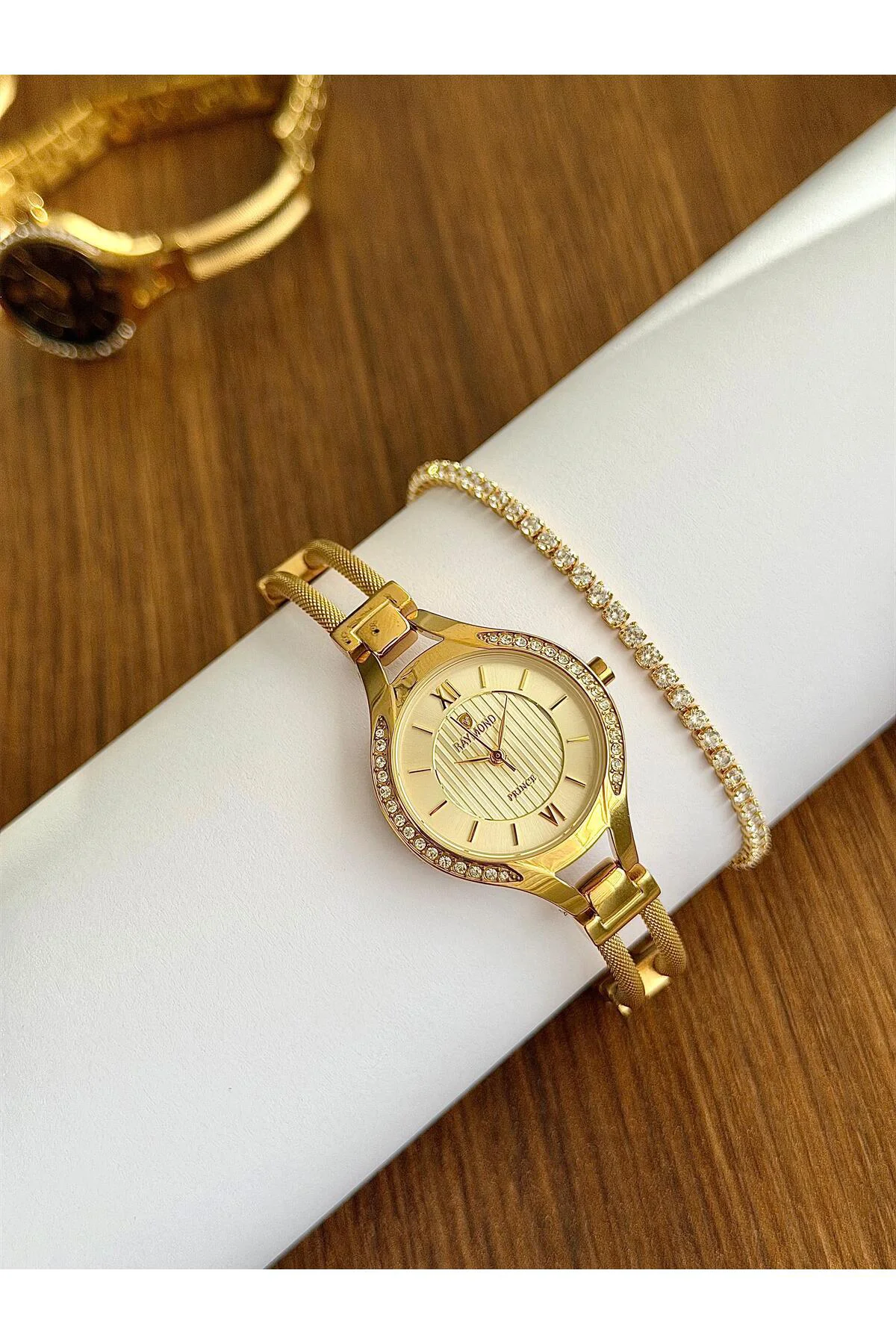 RYM-5034 QUARTZ KADIN KOL SAATİ - SU GEÇİRMEZ - ÇELİK KASA VE KORDON - 2 YIL GARANTİ GOLD RYM-5034 QUARTZ KADIN KOL SAATİ - SU GEÇİRMEZ - ÇELİK KASA VE KORDON - 2 YIL GARANTİ GOLD