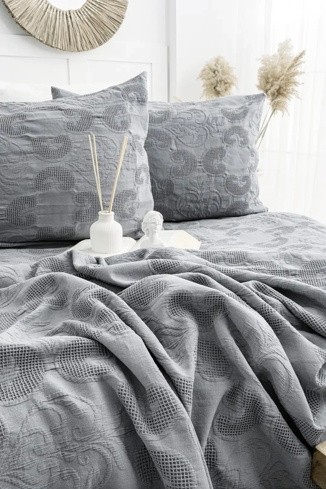 Şaheser Home Collection Yatak Örtüsü Çift Kişilik İt Antrasit Şaheser Home Collection Yatak Örtüsü Çift Kişilik İt Antrasit