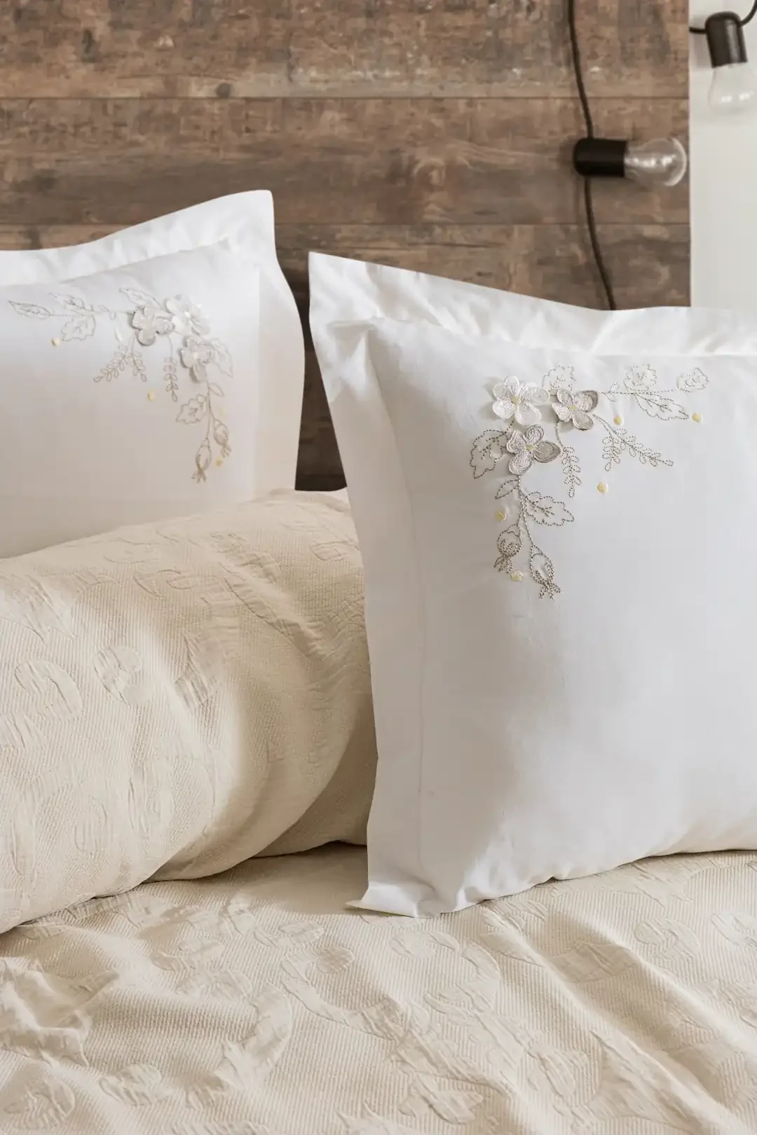 Şaheser Home Collection Yatak Örtüsü Seti Çift Kişilik Derek Bej Şaheser Home Collection Yatak Örtüsü Seti Çift Kişilik Derek Bej