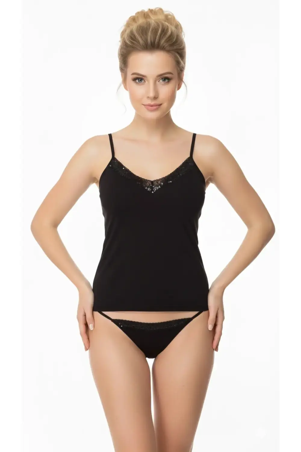 Şahinler Nakışlı İp Askılı Takım B339