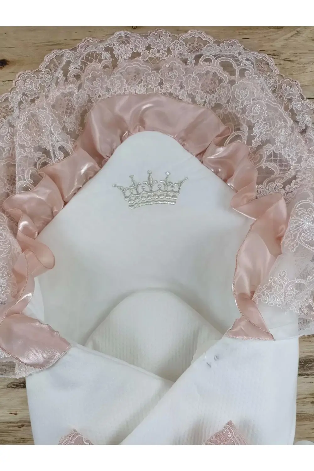 Sahra Taç Nakışlı İnci Ve Dantel Fiyonklu Çift Dantel Duvaklı Tri