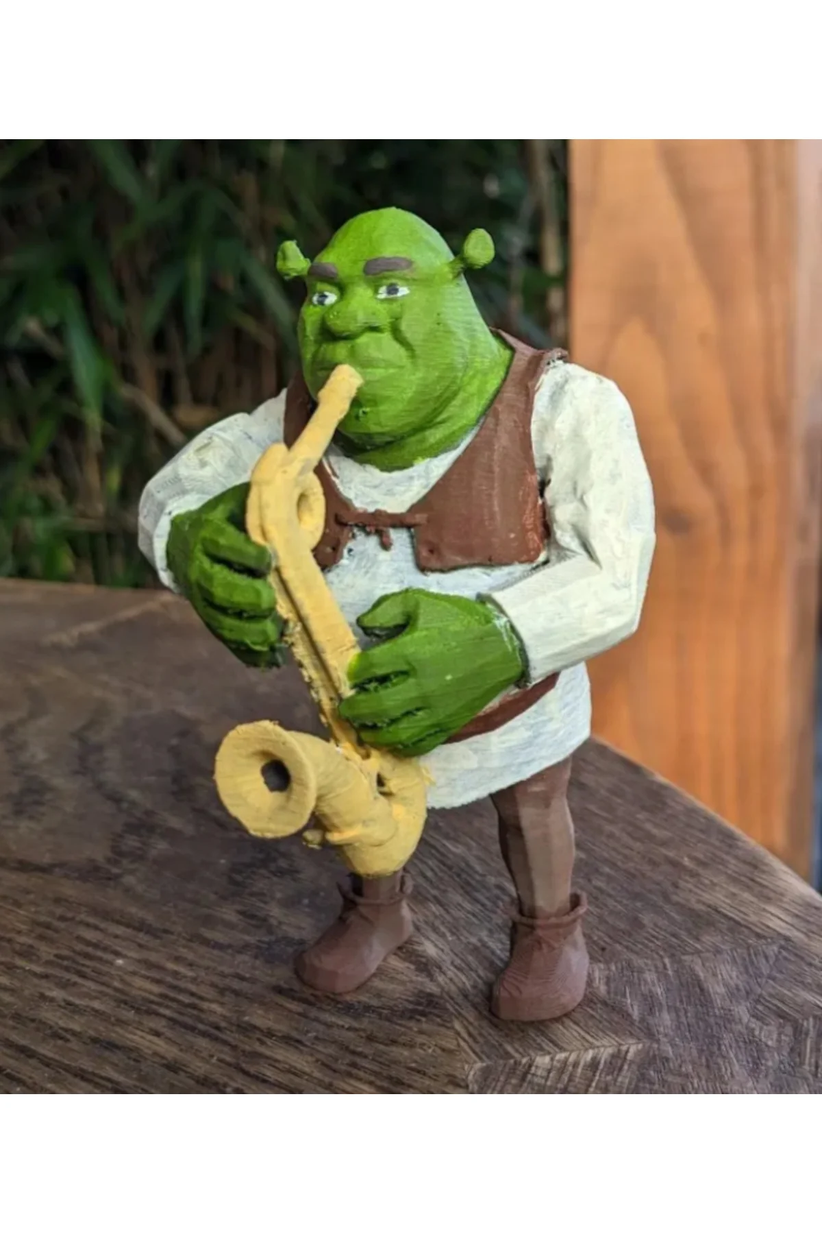Saksafon Çalan Shrek Figür Shrek Dekoratif Obje 15CM