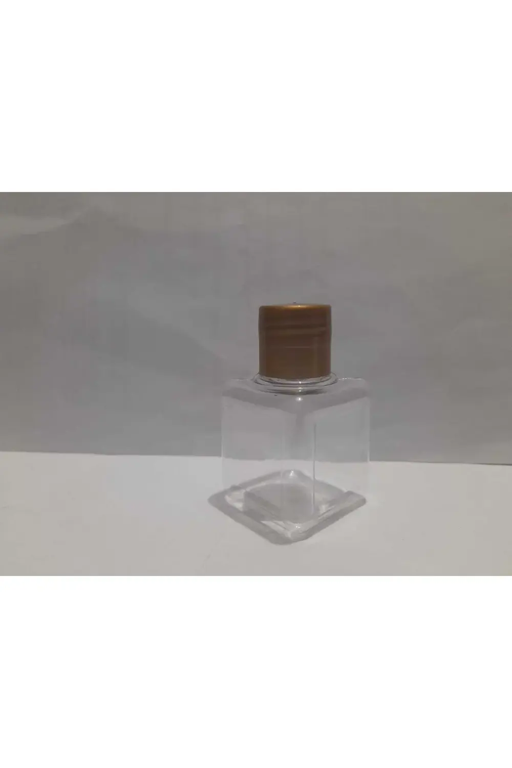 Şampuan Saç Kremi Duş Jeli Şişesi. Kuaför Şişesi. Kolonya Kozmeti