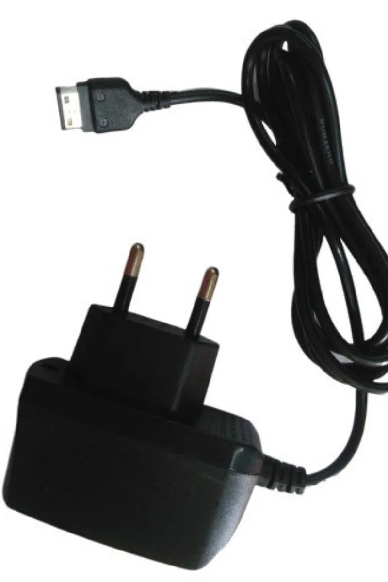 Samsung D880 KY40 ile Uyumlu Eski Model Telefon Şarj Aleti - 750 mAh Kutulu Klasik Tuşlu Telefon Şarj Cihazı Samsung D880 KY40 ile Uyumlu Eski Model Telefon Şarj Aleti - 750 mAh Kutulu Klasik Tuşlu Telefon Şarj Cihazı