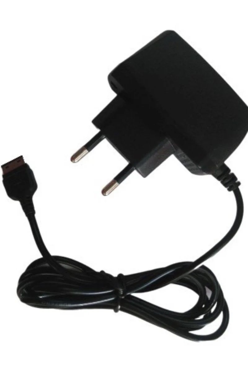 Samsung D880 KY40 ile Uyumlu Eski Model Telefon Şarj Aleti - 750 mAh Kutulu Klasik Tuşlu Telefon Şarj Cihazı Samsung D880 KY40 ile Uyumlu Eski Model Telefon Şarj Aleti - 750 mAh Kutulu Klasik Tuşlu Telefon Şarj Cihazı