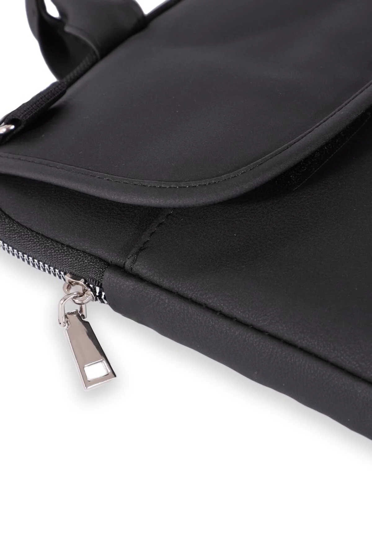 Samsung Galaxy Book5 Pro, 16" NoirFlex Laptop ve Evrak Çantası