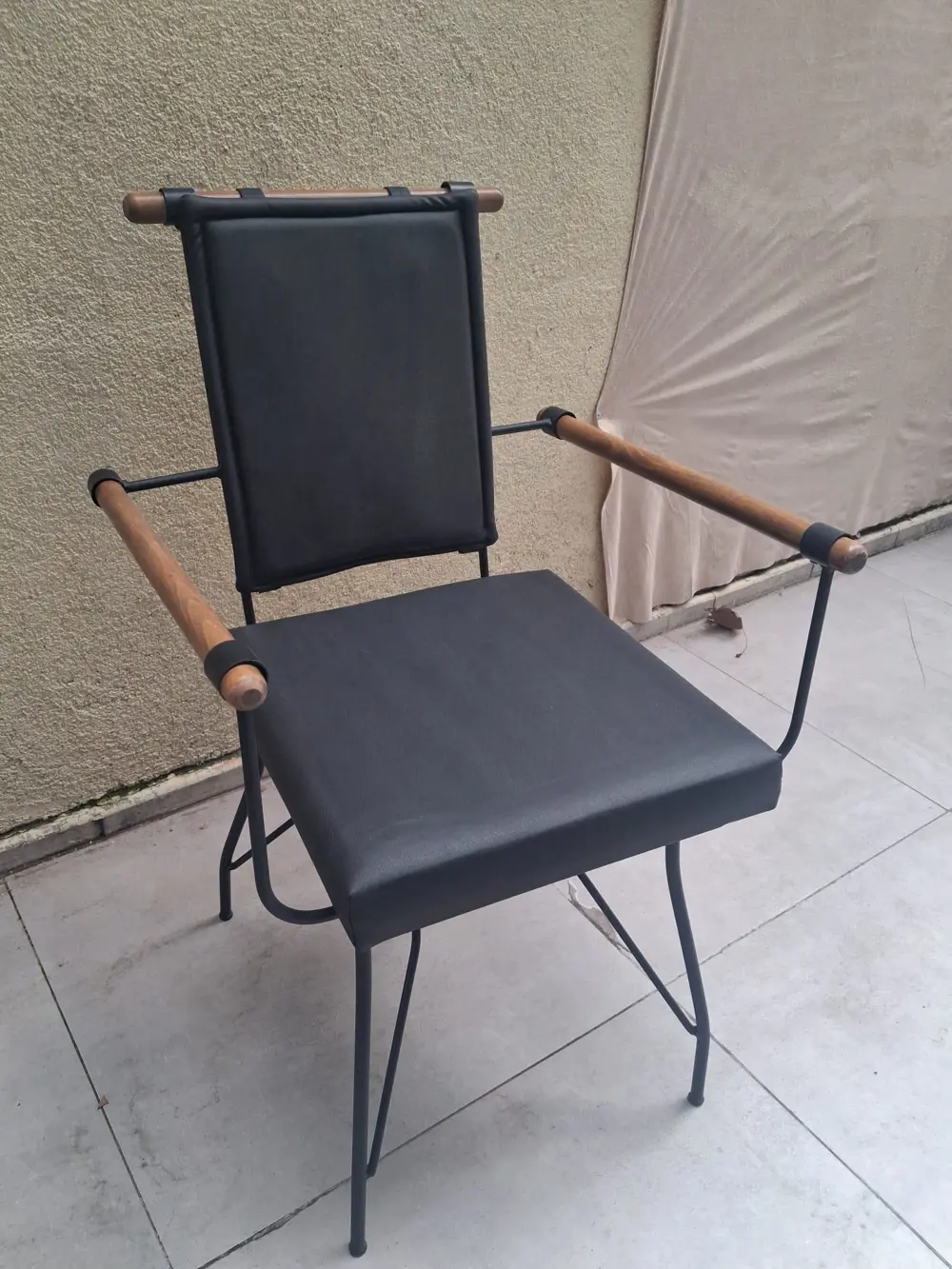 Sandalye 13701 PENYEZ Model Metal Siyah fırın Boya Suni Deri Balk