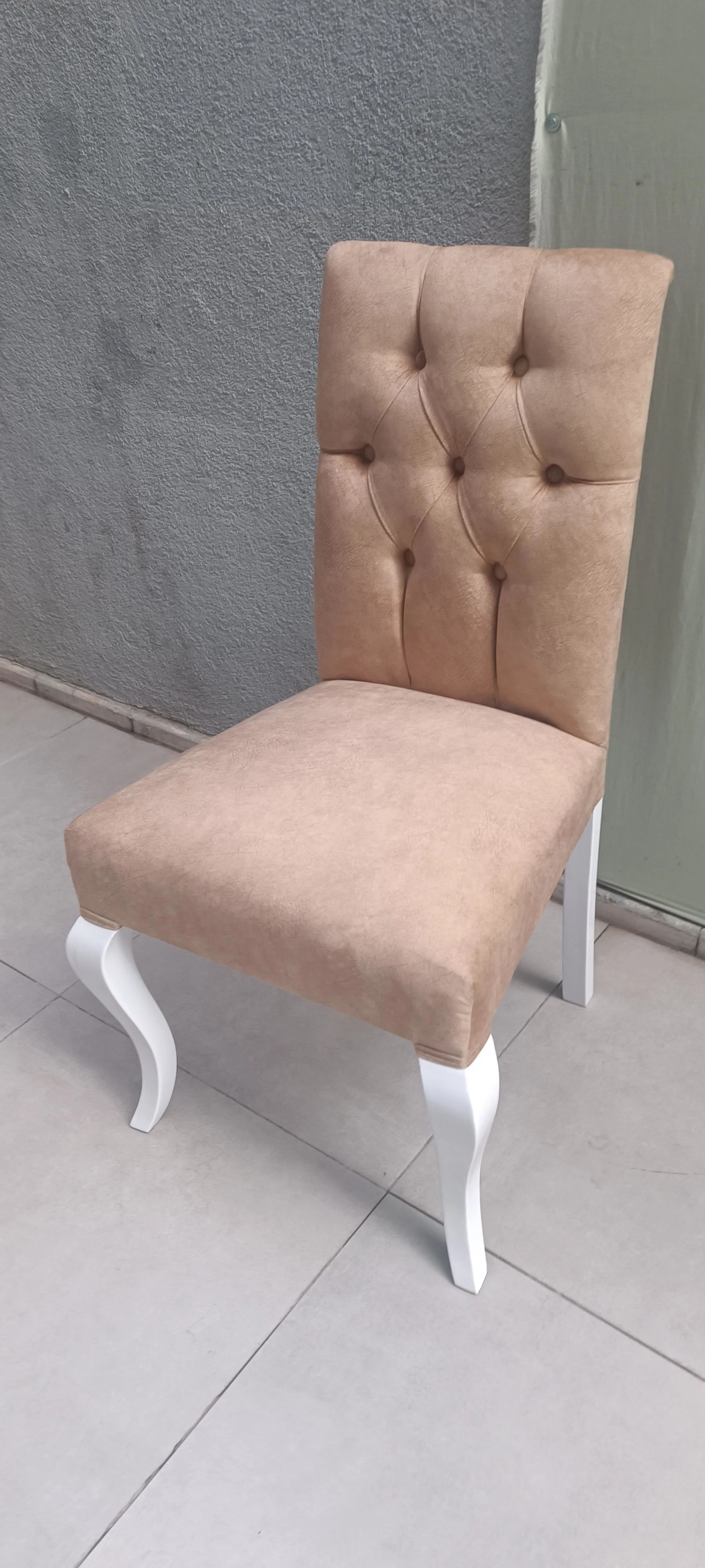 Sandalye 19812  Zus 074 Kapiton Model Kayn Aslan ayk Ort Otrm Açı