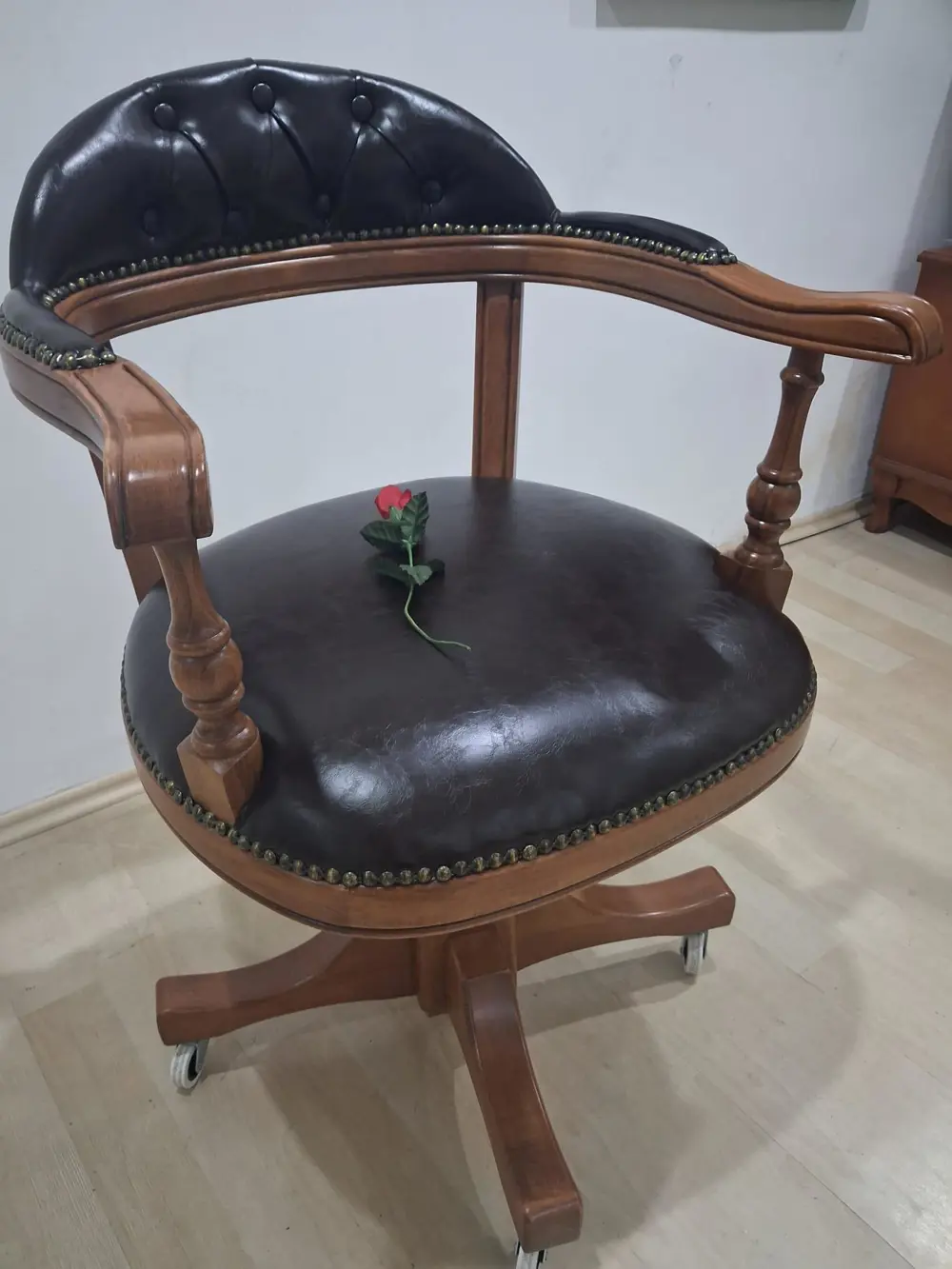 Sandalye 198724 Zus 2168 AMATSÖR Model Tam Kolçak Ayk Parlk Cevz 