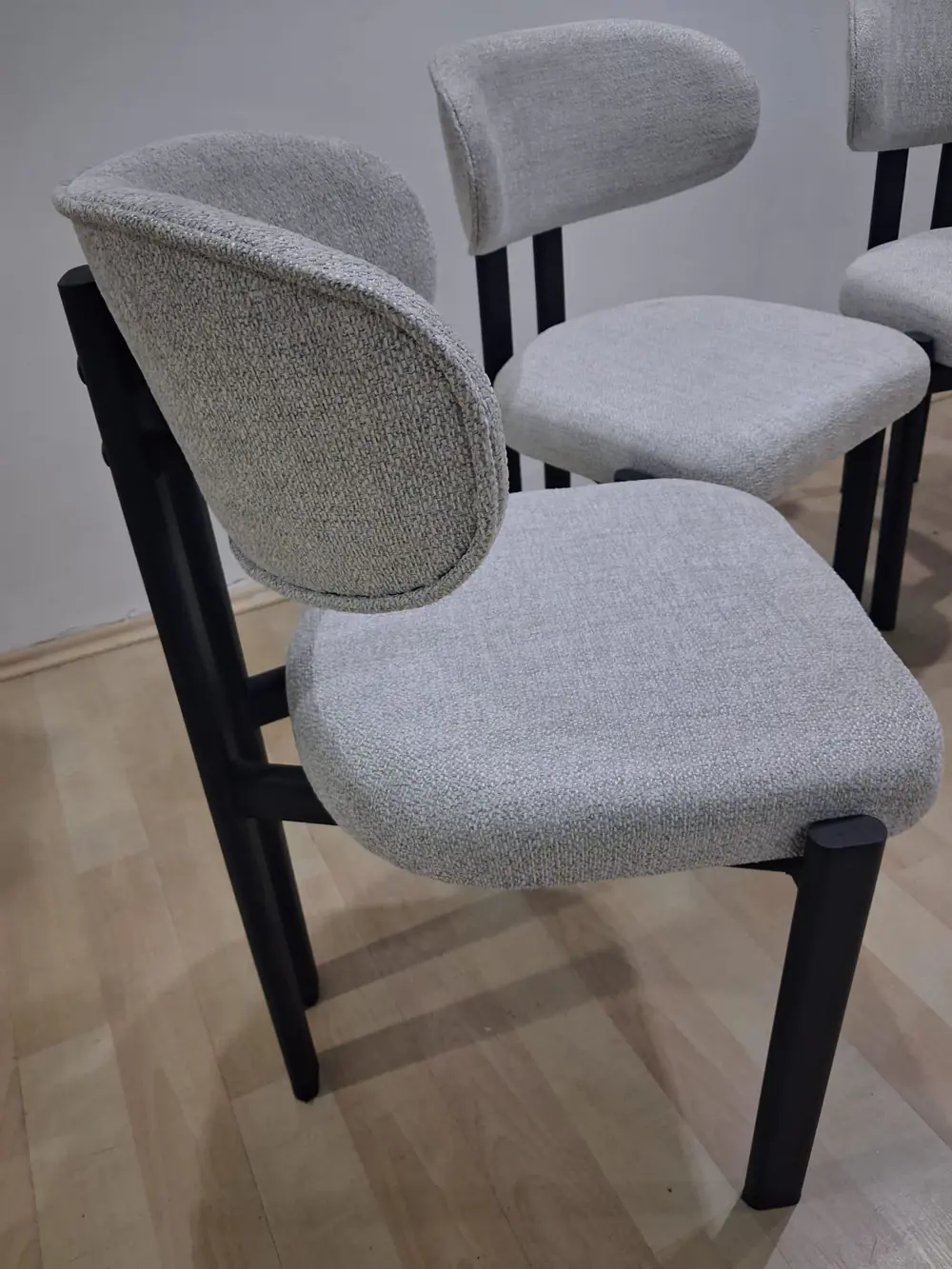 Sandalye 90604 Eliza Model Metal Siyah Ayak 4Ad keten kumaş Ortop