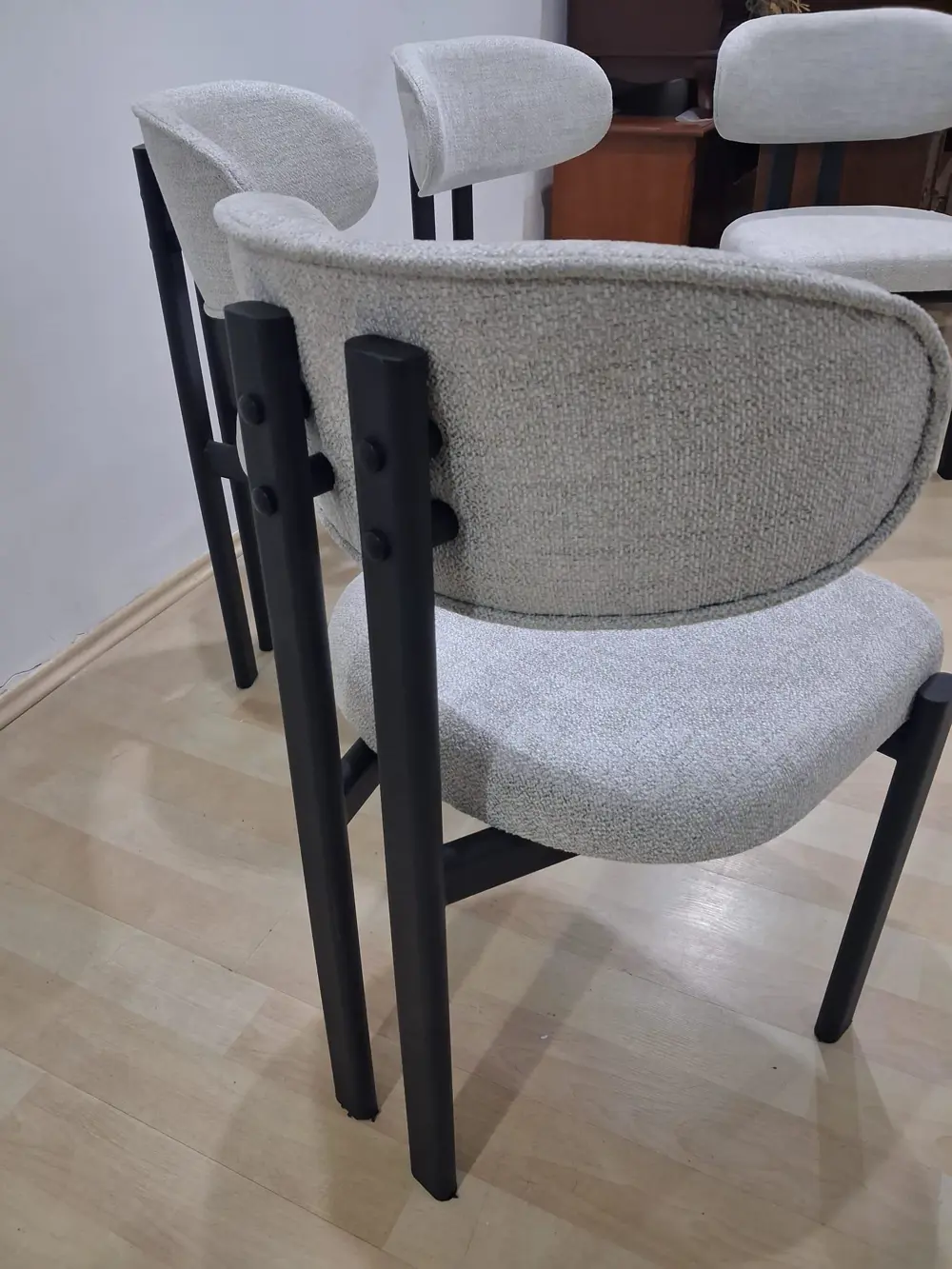 Sandalye 90604 Eliza Model Metal Siyah Ayak 4Ad keten kumaş Ortop