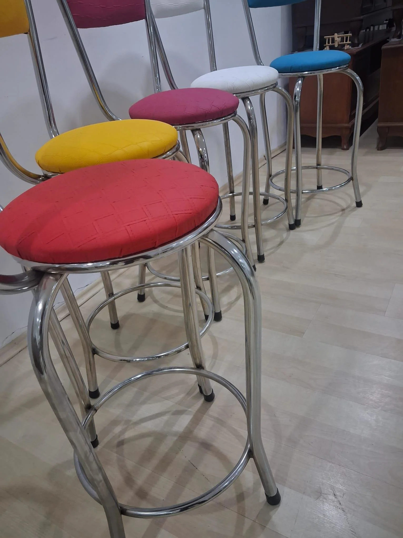 Sandalye 90678 Yüksek Bar Tabure Renkli 5 Adet Metal Çelik Nikela