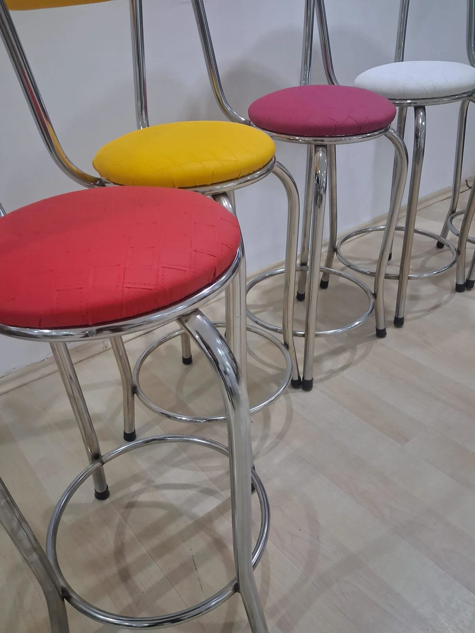 Sandalye 90678 Yüksek Bar Tabure Renkli 5 Adet Metal Çelik Nikela