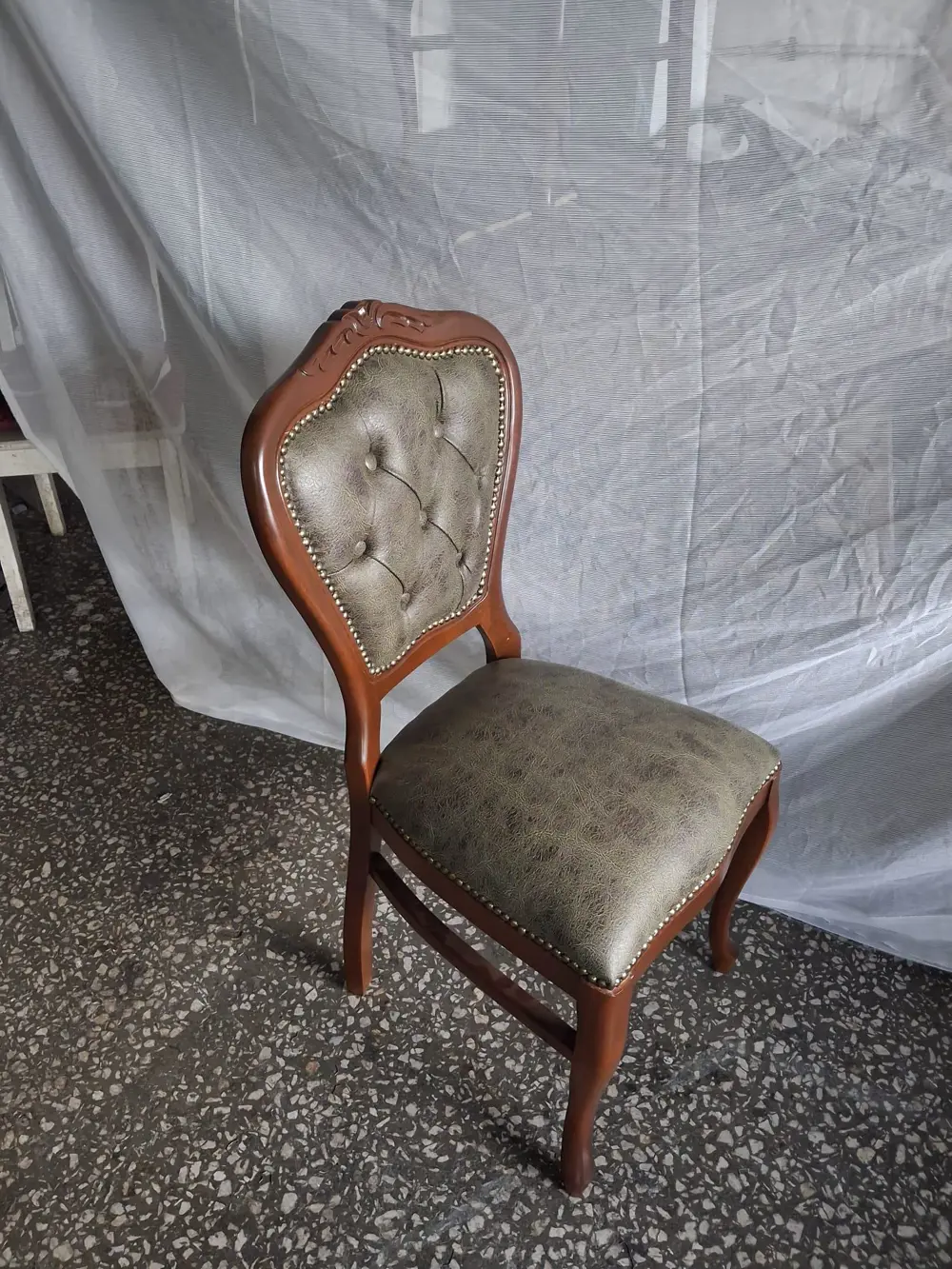 Sandalye Klasik 90611 Model Kayın Aslan Ayak Ceviz Nubuk Kumaş 1 Sandalye Klasik 90611 Model Kayın Aslan Ayak Ceviz Nubuk Kumaş 1