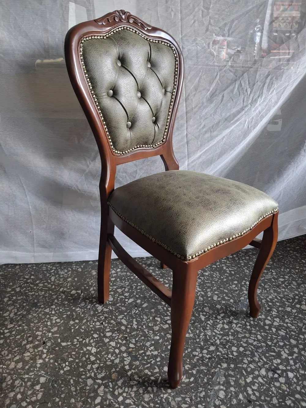 Sandalye Klasik 90611 Model Kayın Aslan Ayak Ceviz Nubuk Kumaş 1 Sandalye Klasik 90611 Model Kayın Aslan Ayak Ceviz Nubuk Kumaş 1