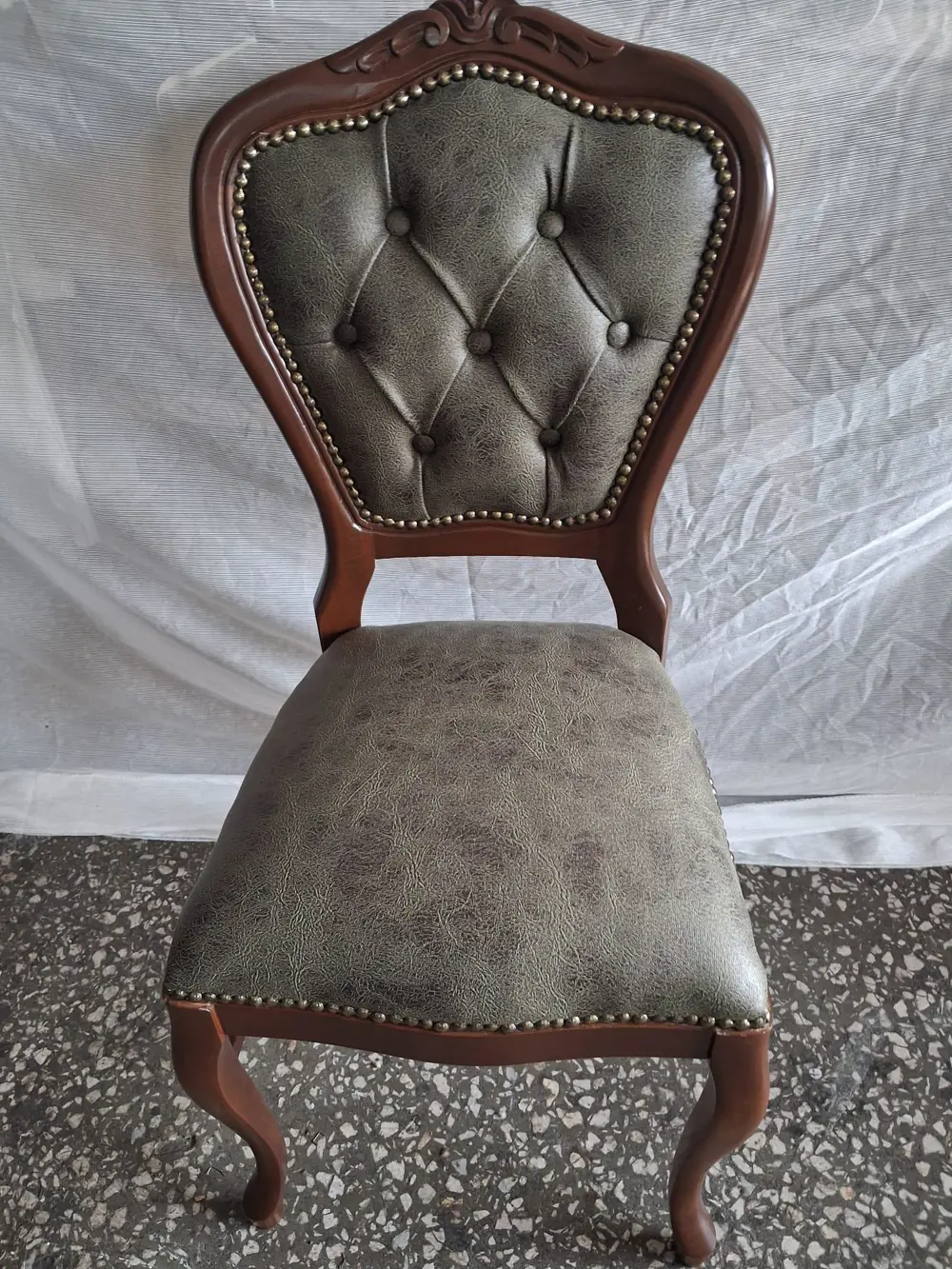 Sandalye Klasik 90611 Model Kayın Aslan Ayak Ceviz Nubuk Kumaş 1 Sandalye Klasik 90611 Model Kayın Aslan Ayak Ceviz Nubuk Kumaş 1