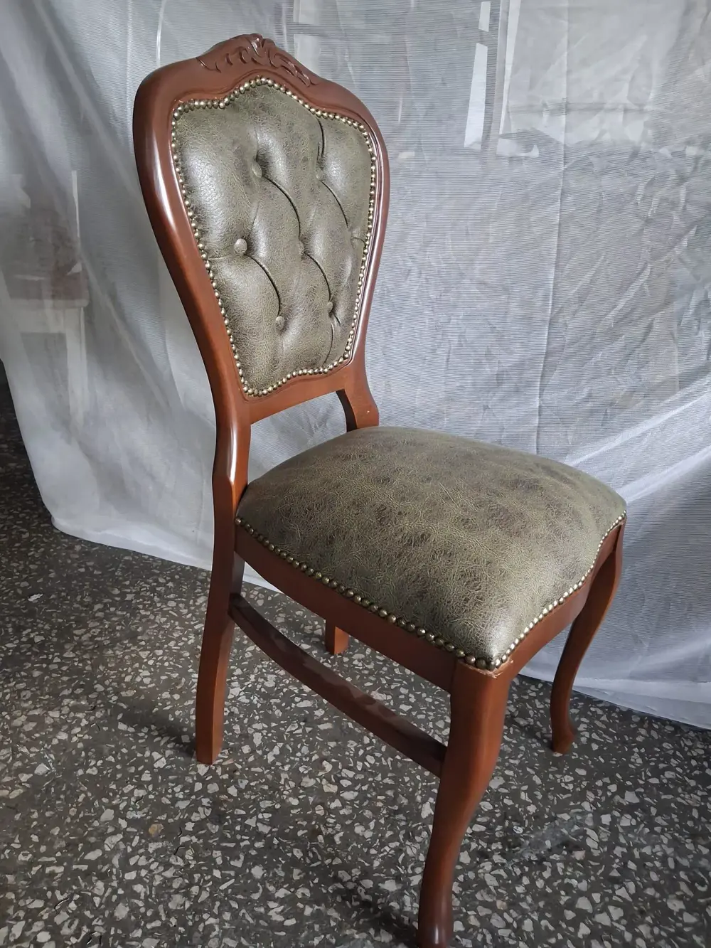 Sandalye Klasik 90611 Model Kayın Aslan Ayak Ceviz Nubuk Kumaş 1 Sandalye Klasik 90611 Model Kayın Aslan Ayak Ceviz Nubuk Kumaş 1
