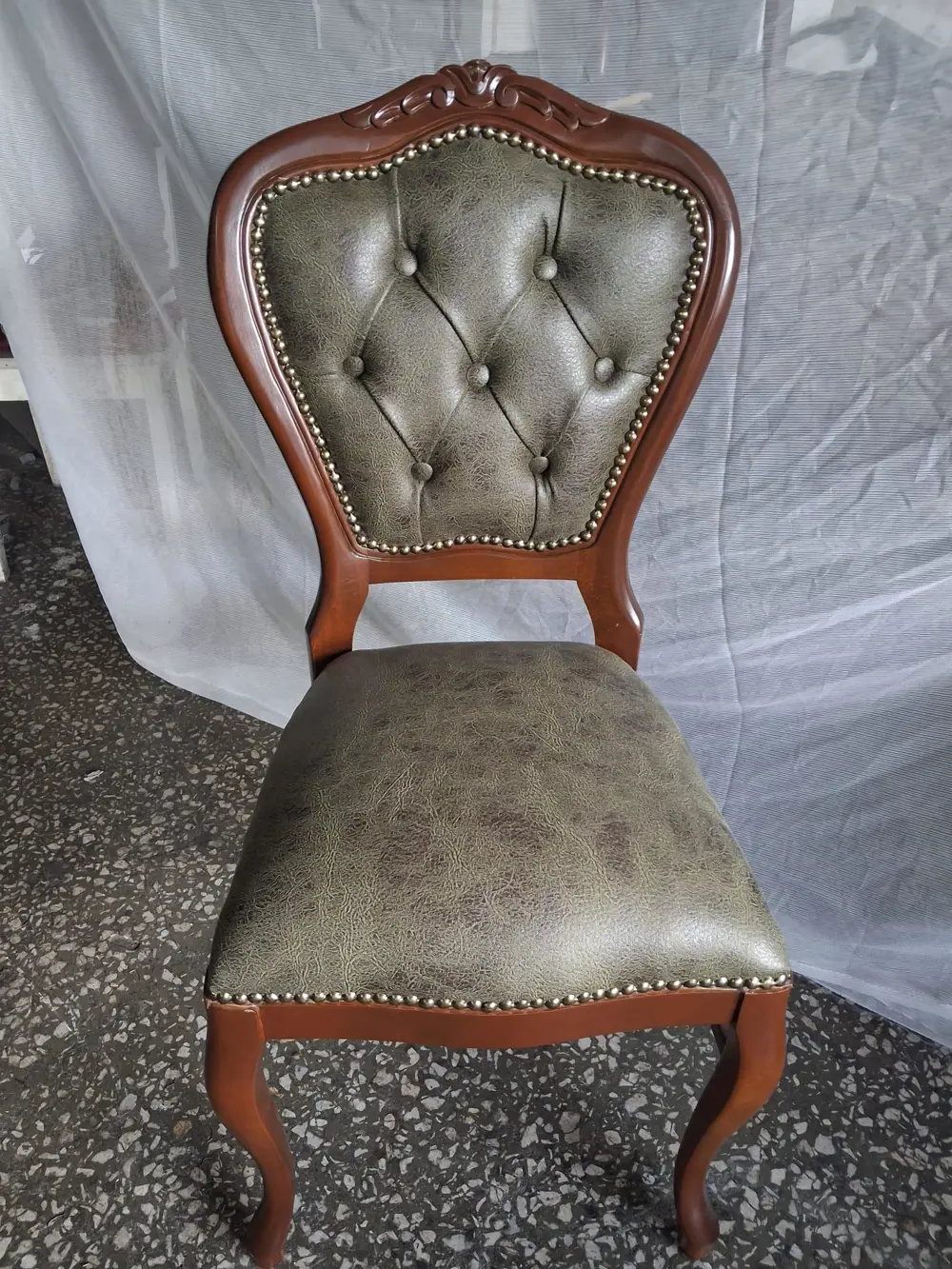 Sandalye Klasik 90611 Model Kayın Aslan Ayak Ceviz Nubuk Kumaş 1 Sandalye Klasik 90611 Model Kayın Aslan Ayak Ceviz Nubuk Kumaş 1